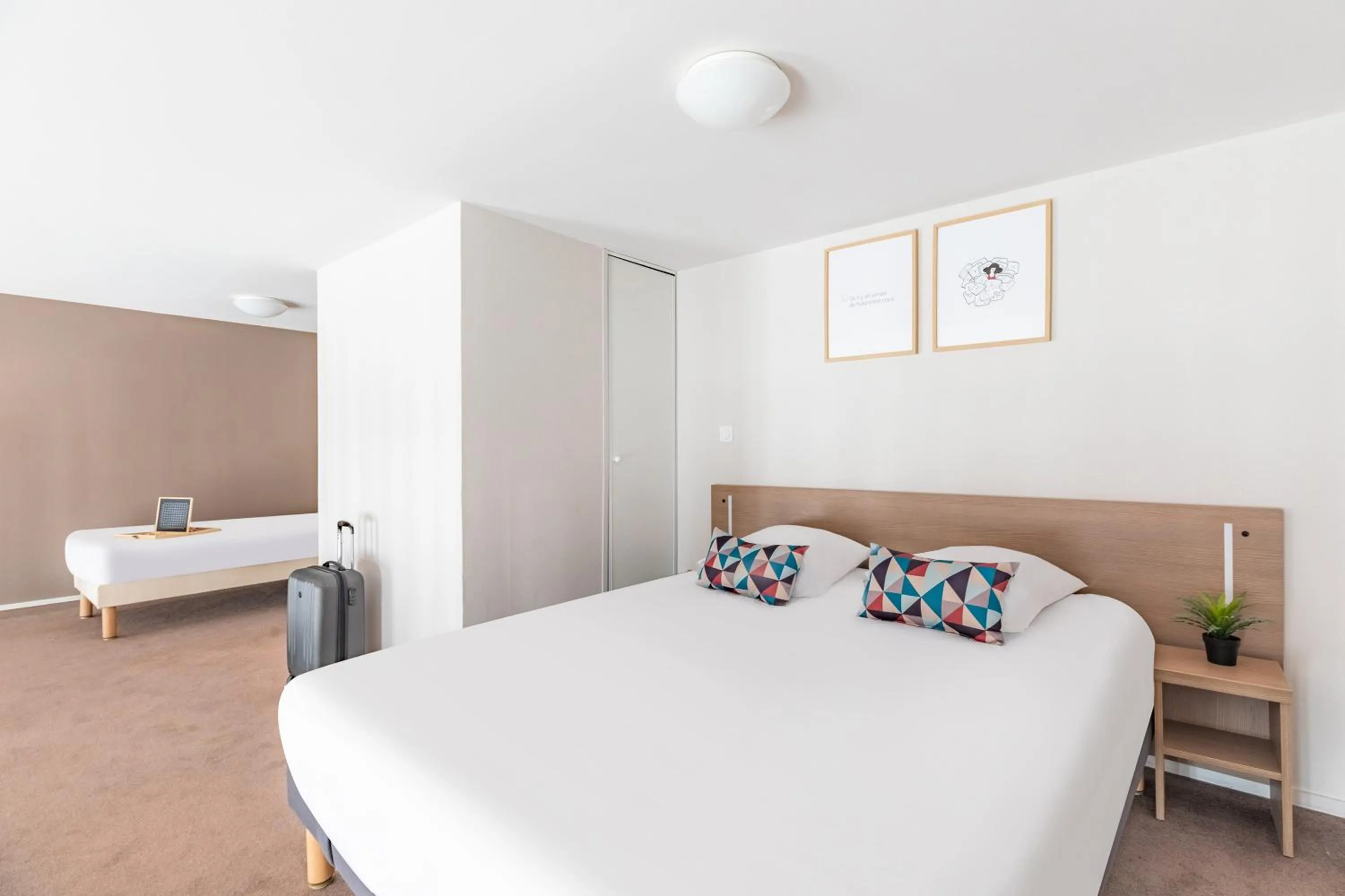 Bed in Appart’City Confort Reims Centre