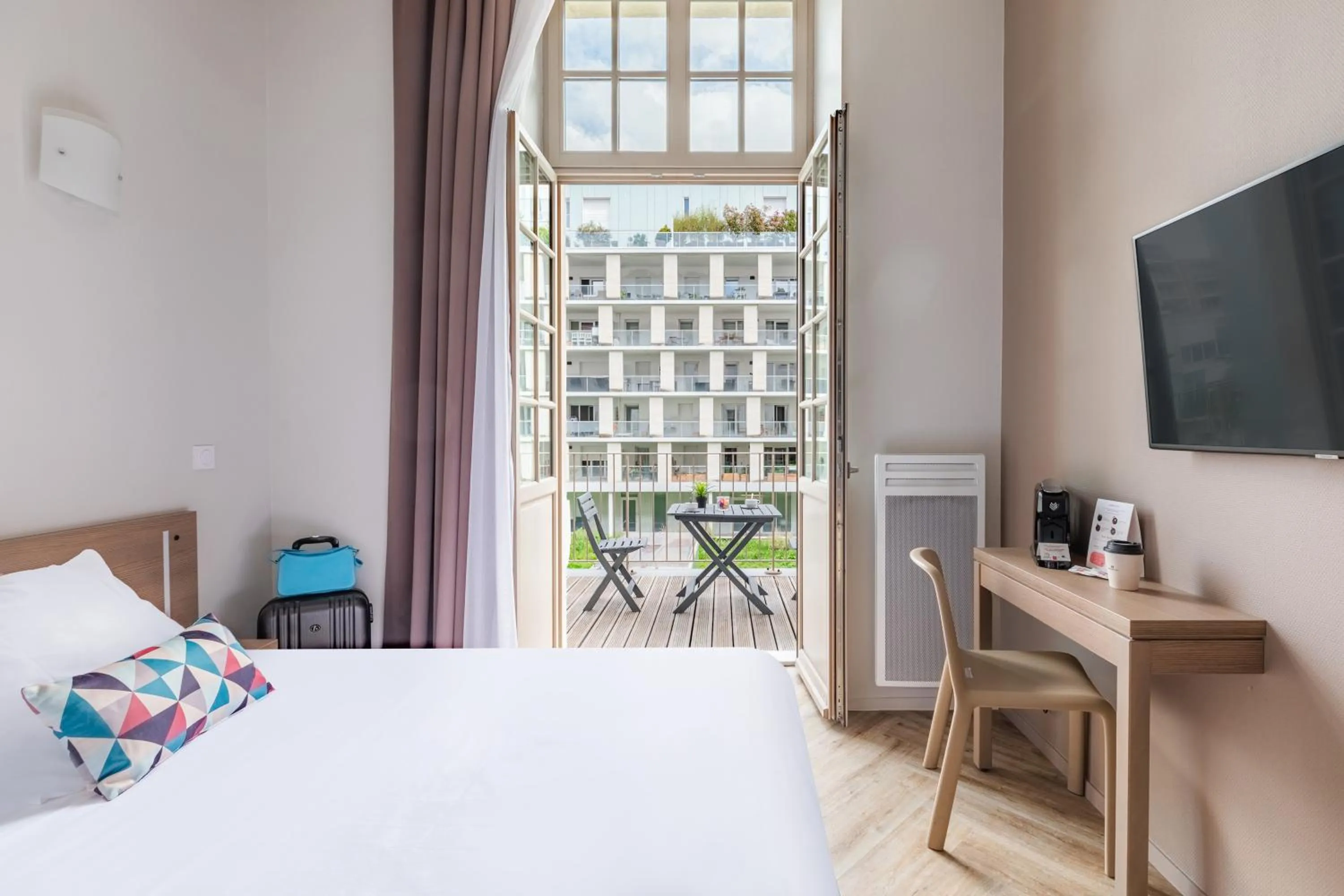 Bed in Appart’City Confort Reims Centre