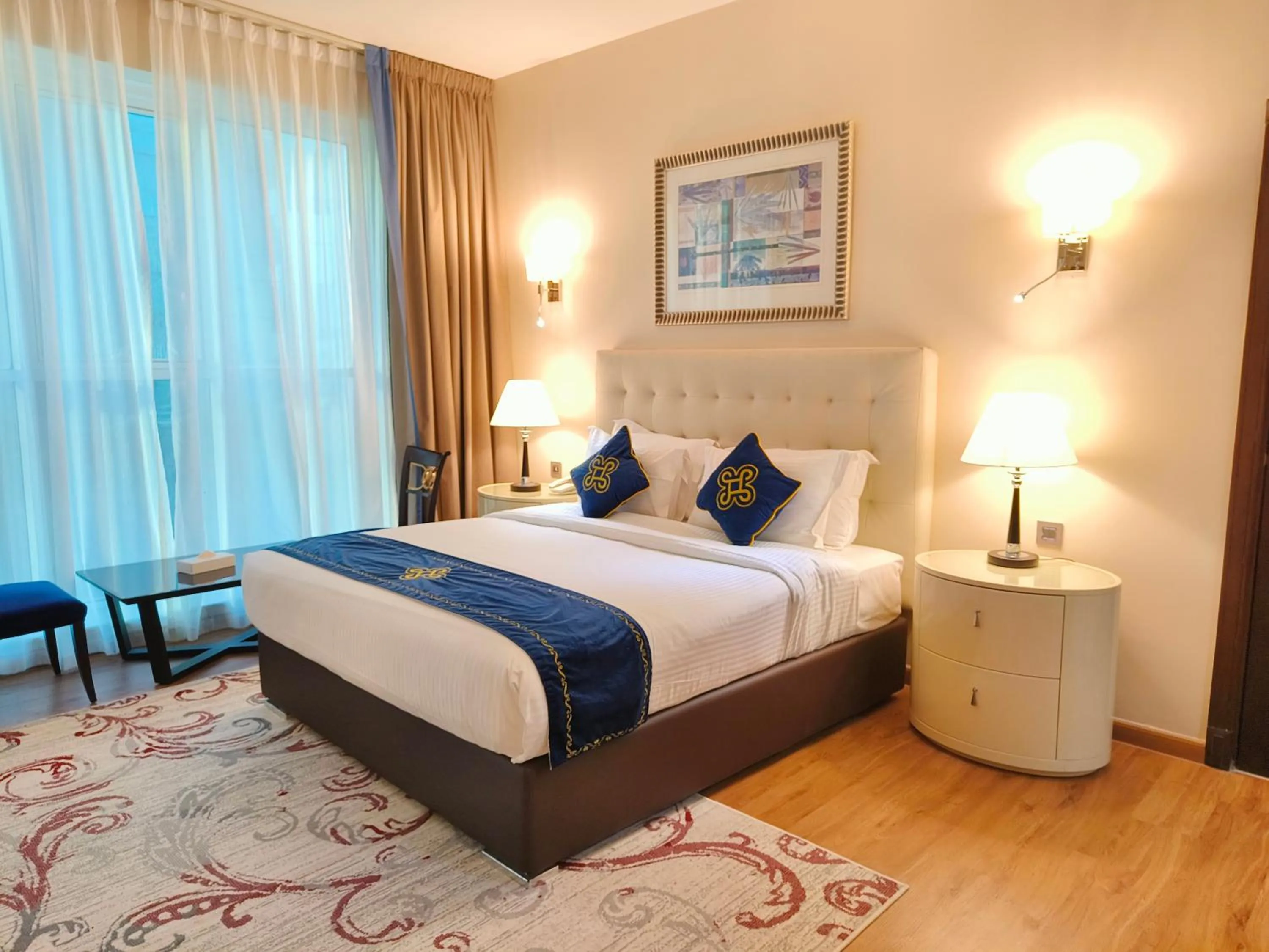 Bed in Seven Seas Hotel