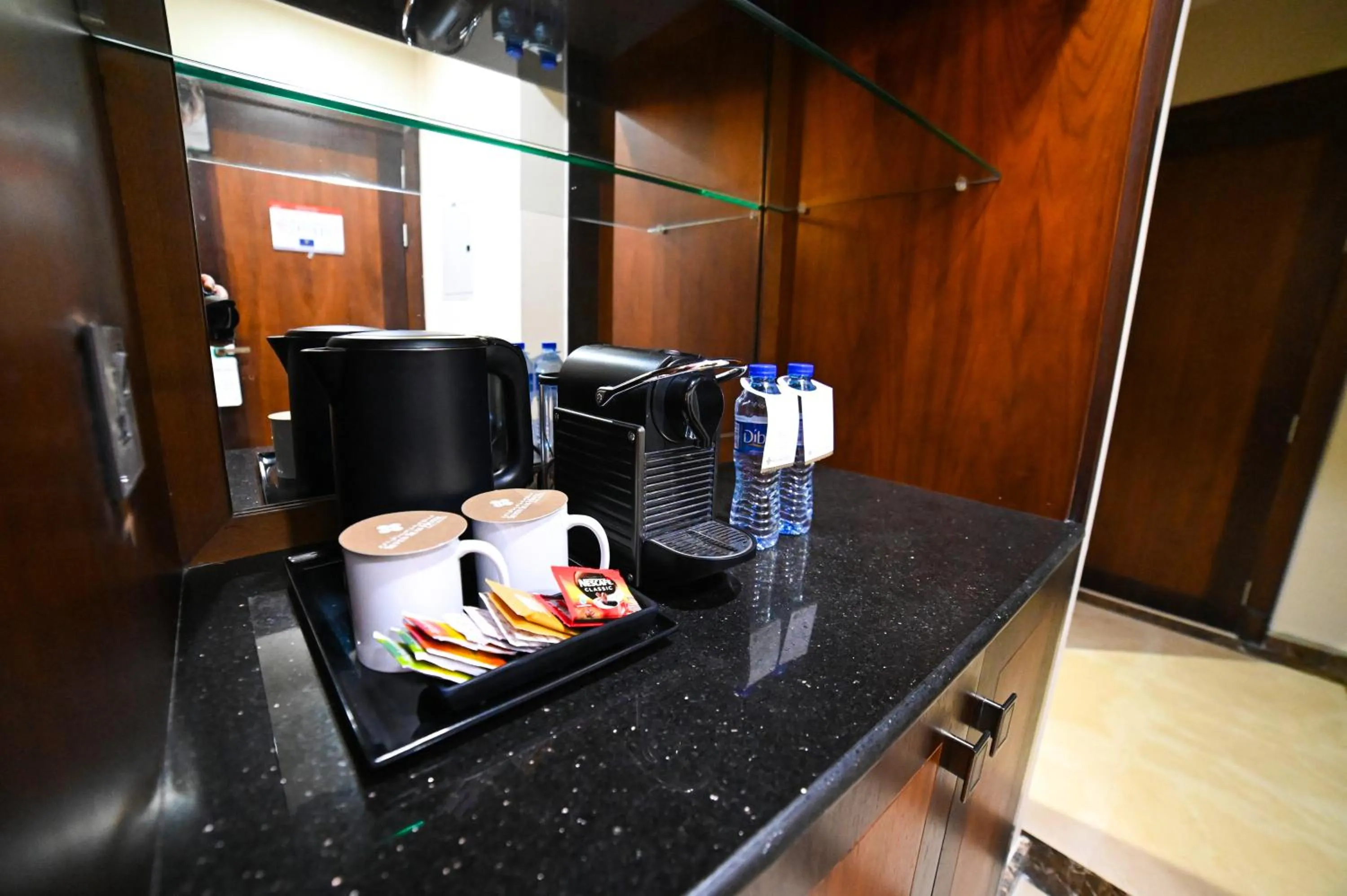 Coffee/tea facilities in Seven Seas Hotel