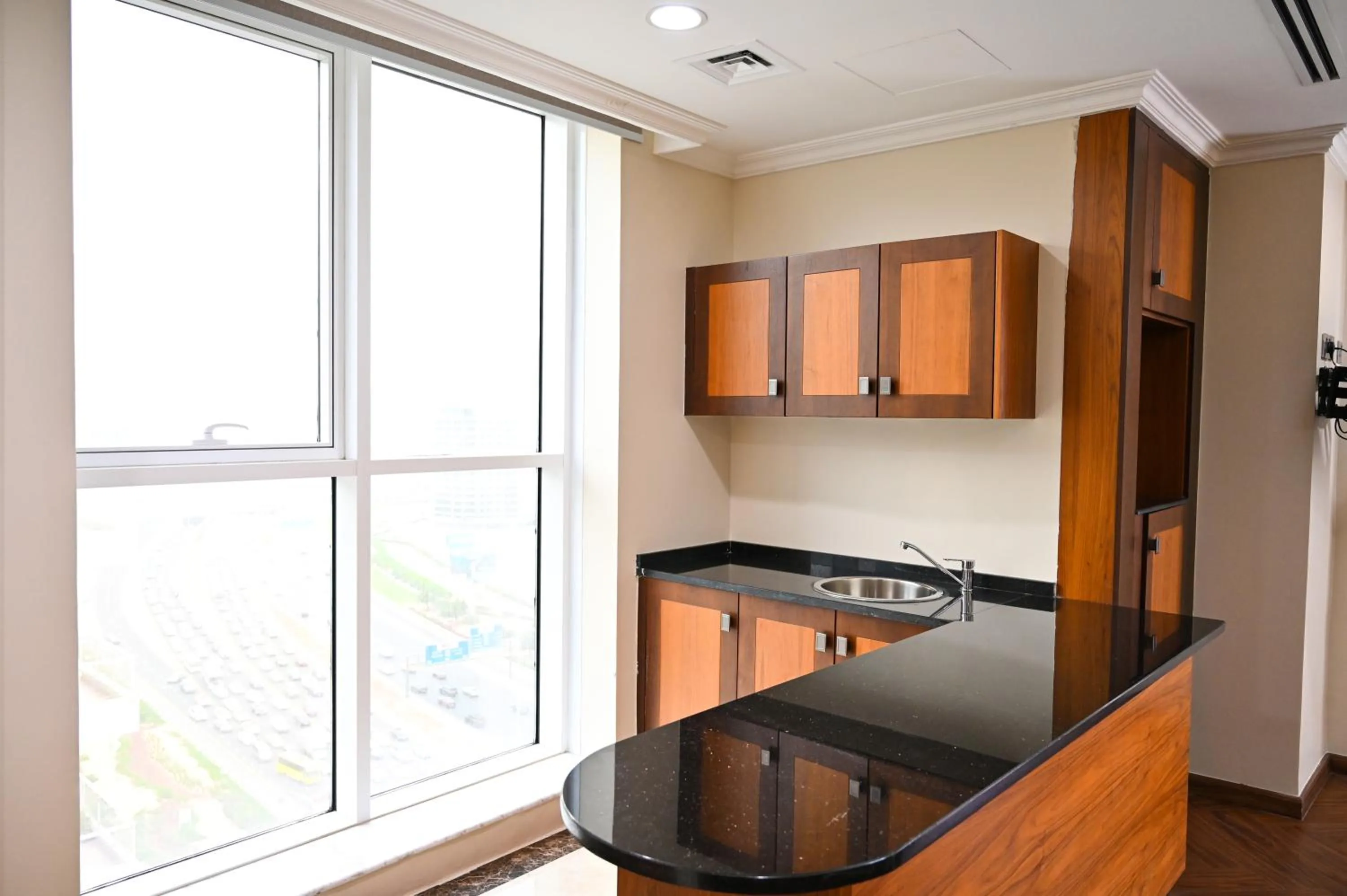 Kitchen or kitchenette in Seven Seas Hotel