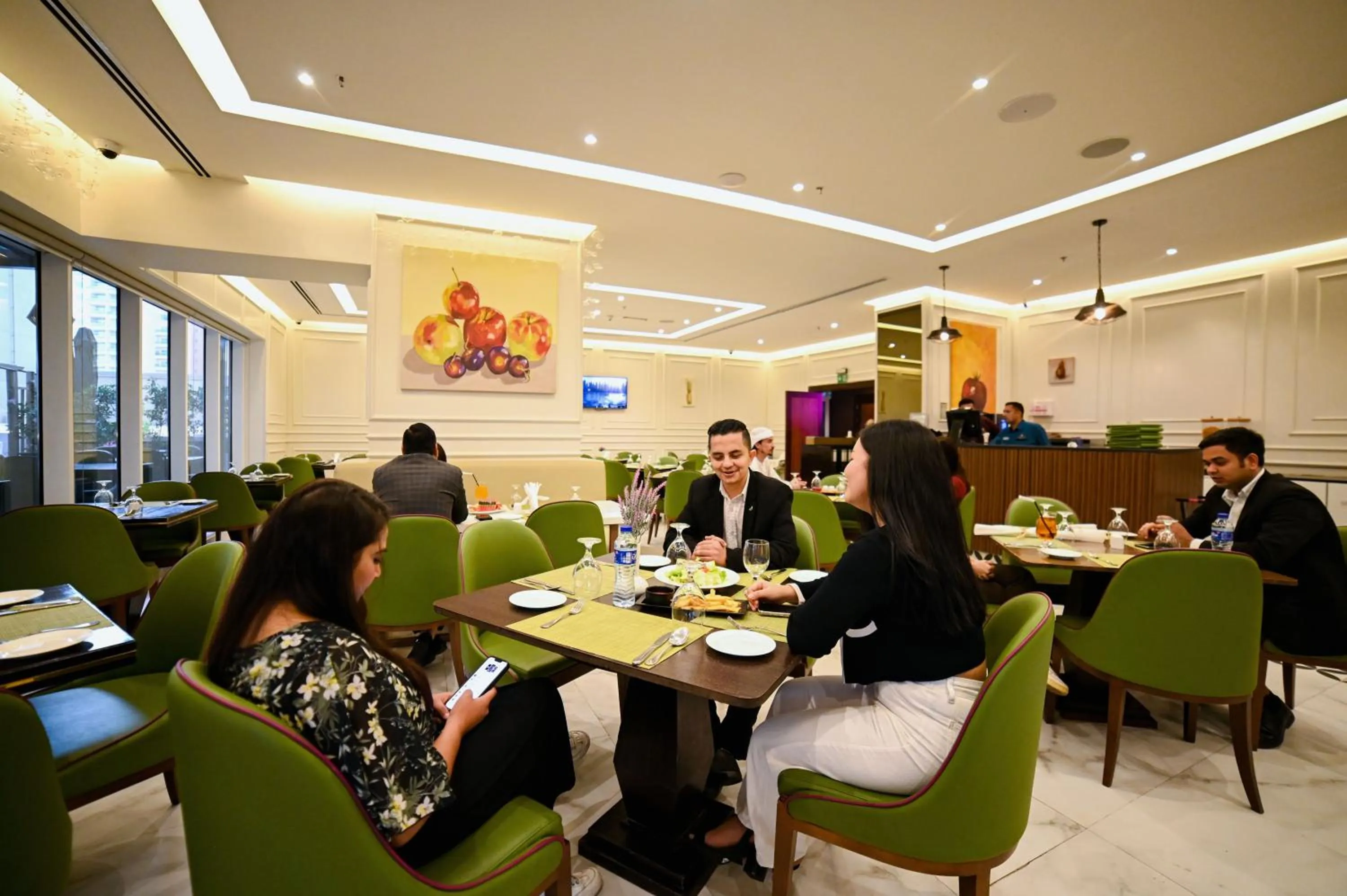 Restaurant/places to eat in Seven Seas Hotel