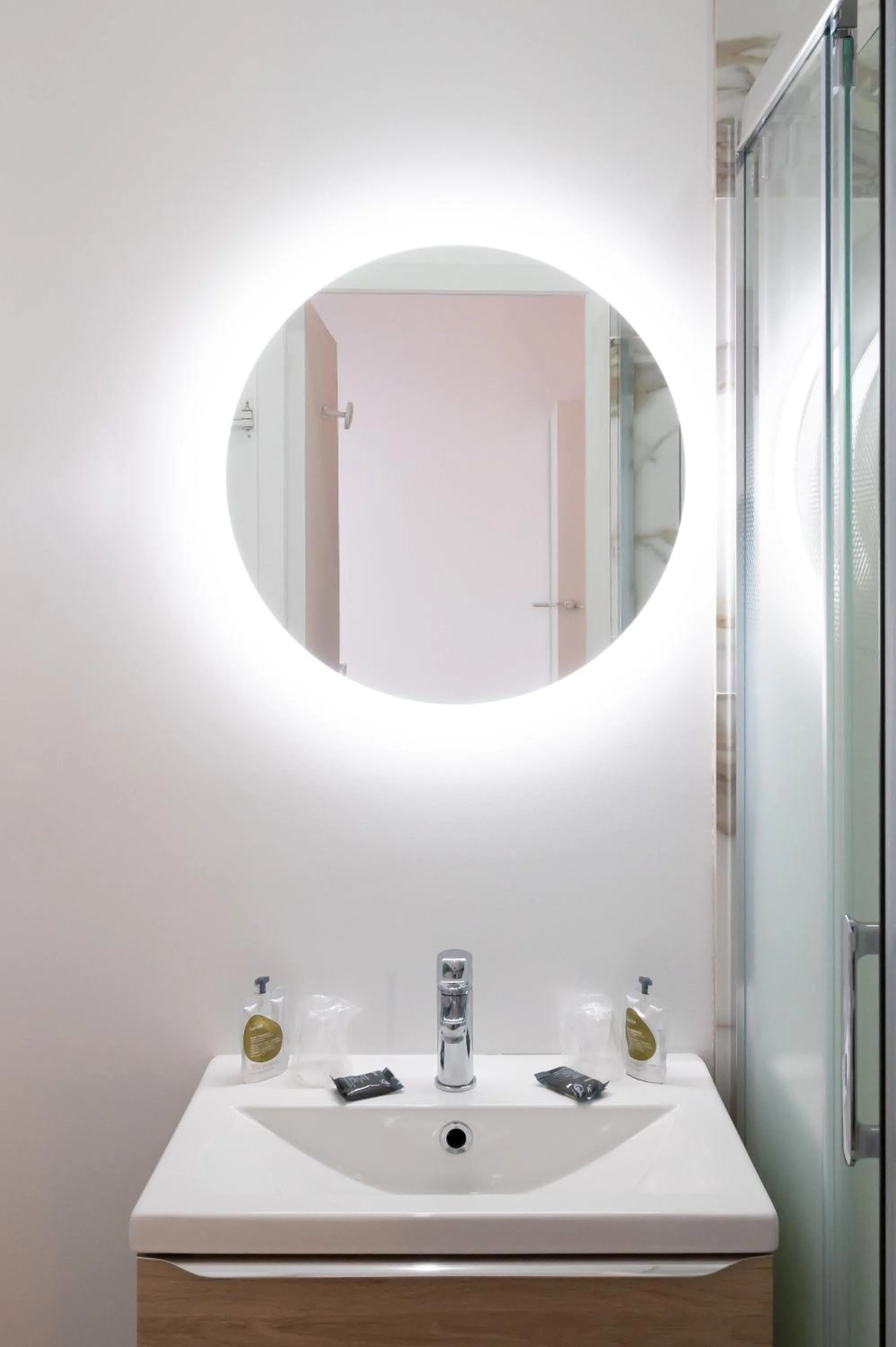 Bathroom in Hotel Joly