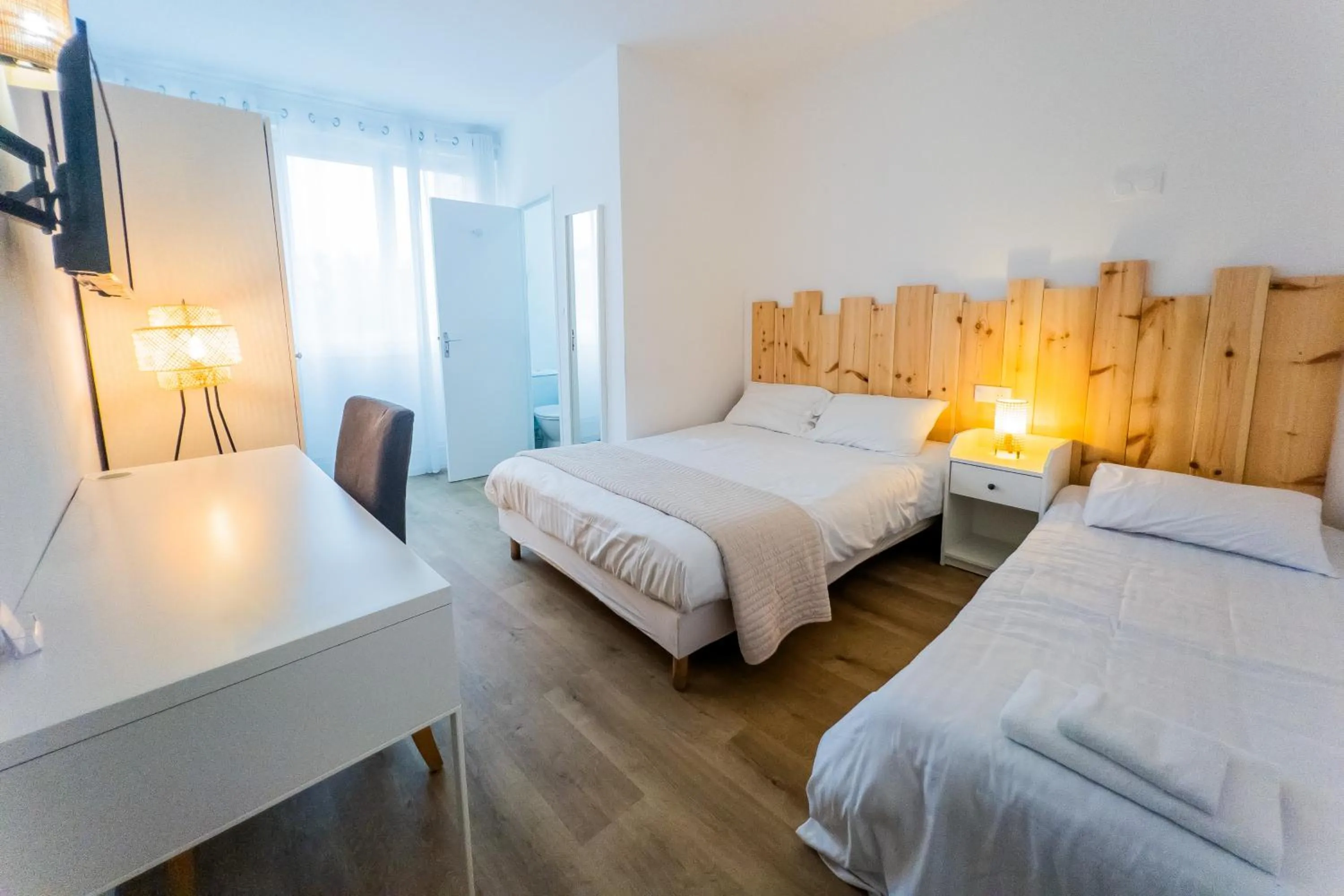 TV and multimedia, Bed in Hotel Joly