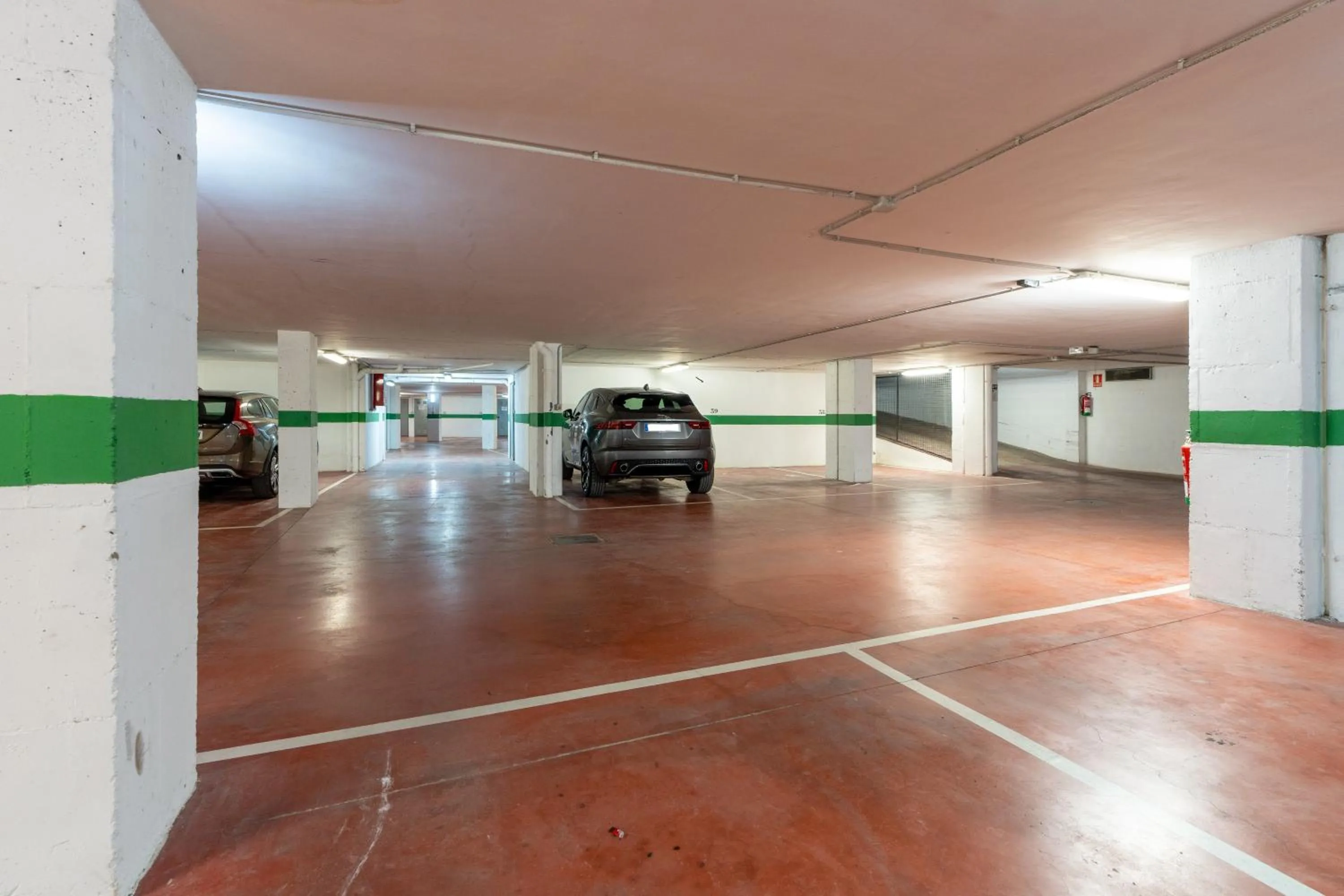 Parking in Hotel La Trufa Negra