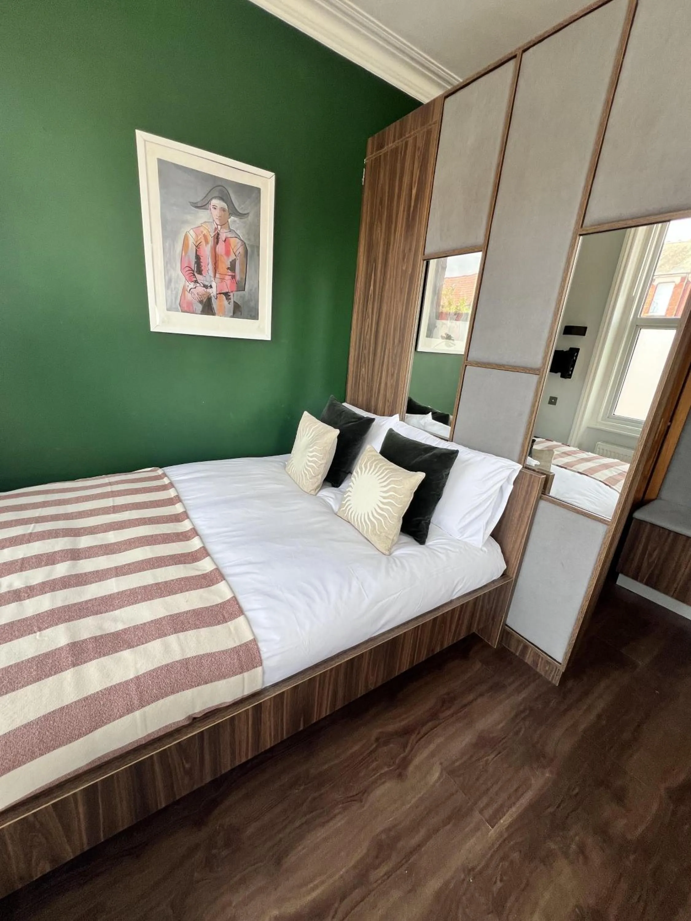 Cozy London Apartment with Great Location