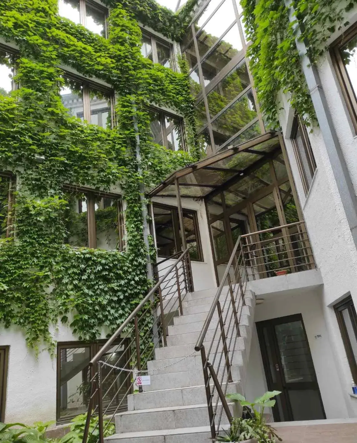 Property building in Fera Property building in Fera