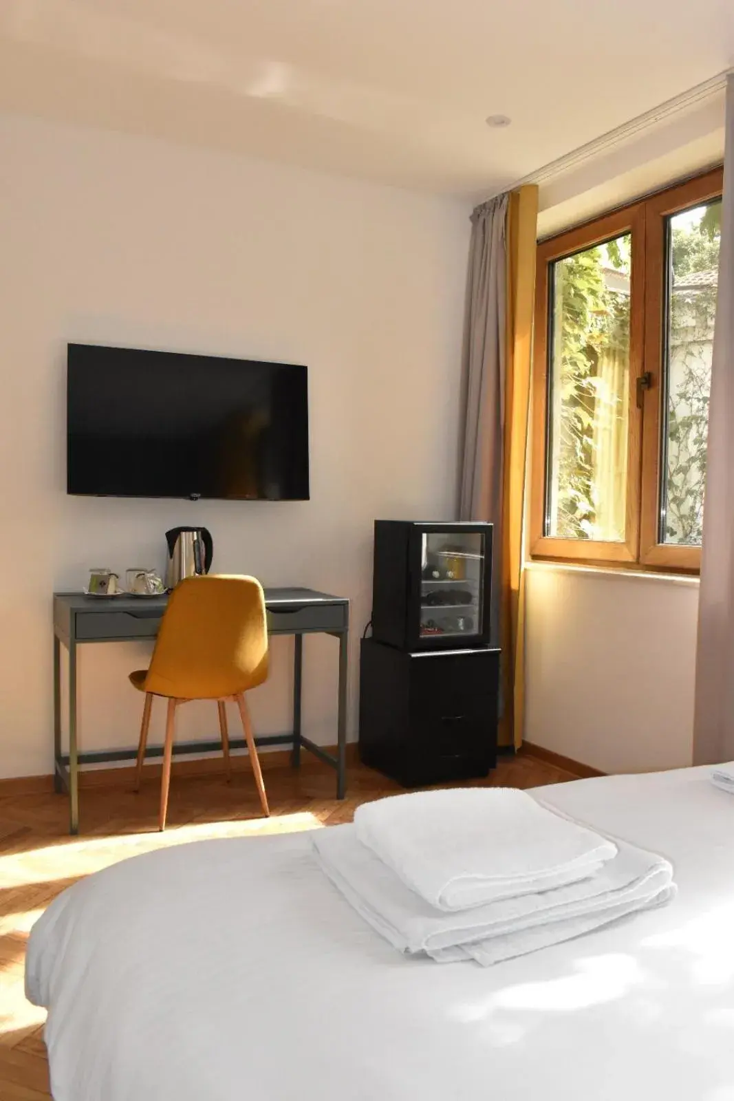 TV and multimedia, Bed in Fera TV and multimedia, Bed in Fera