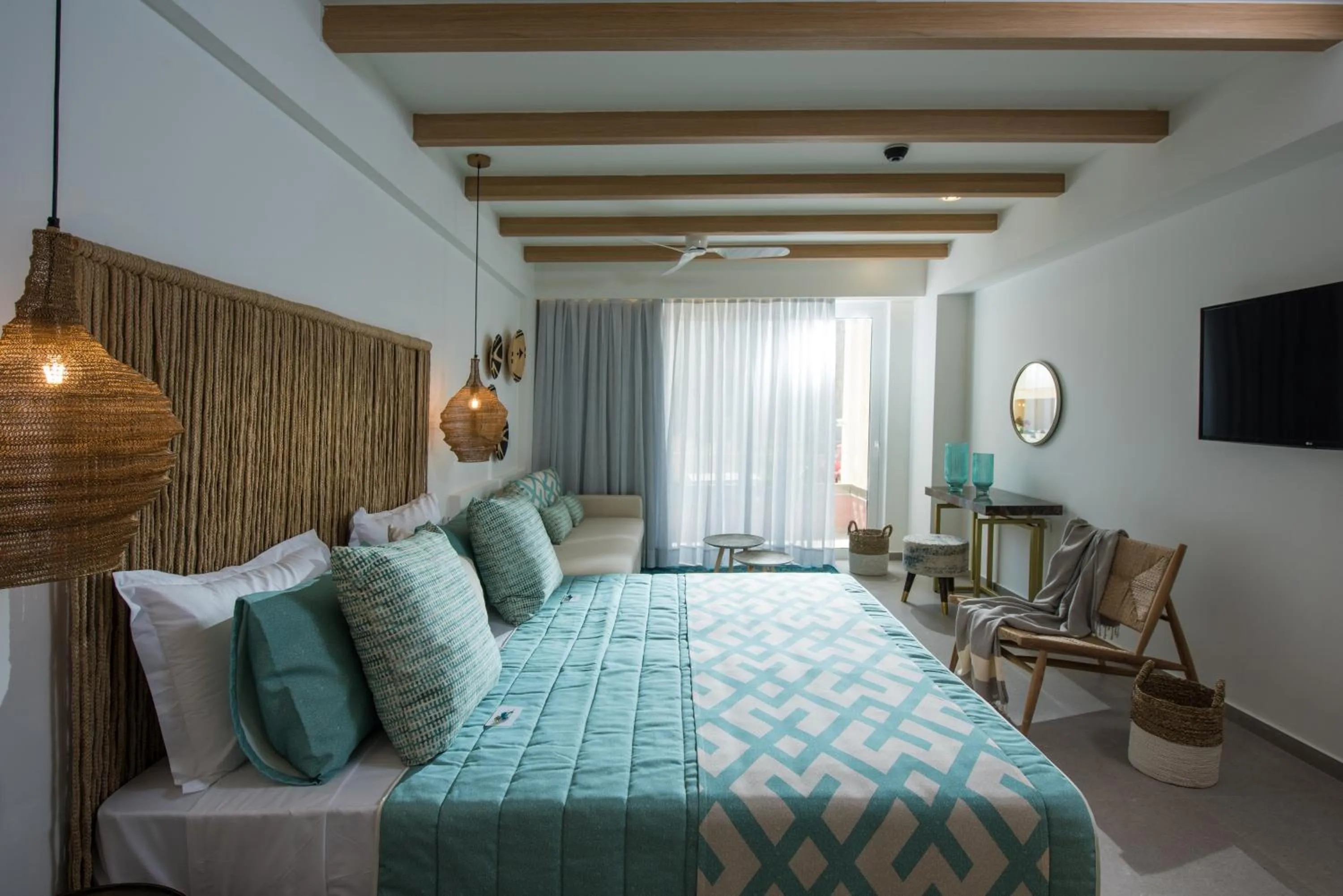 Photo of the whole room, Bed in Omiros Boutique Hotel (Adults Only)
