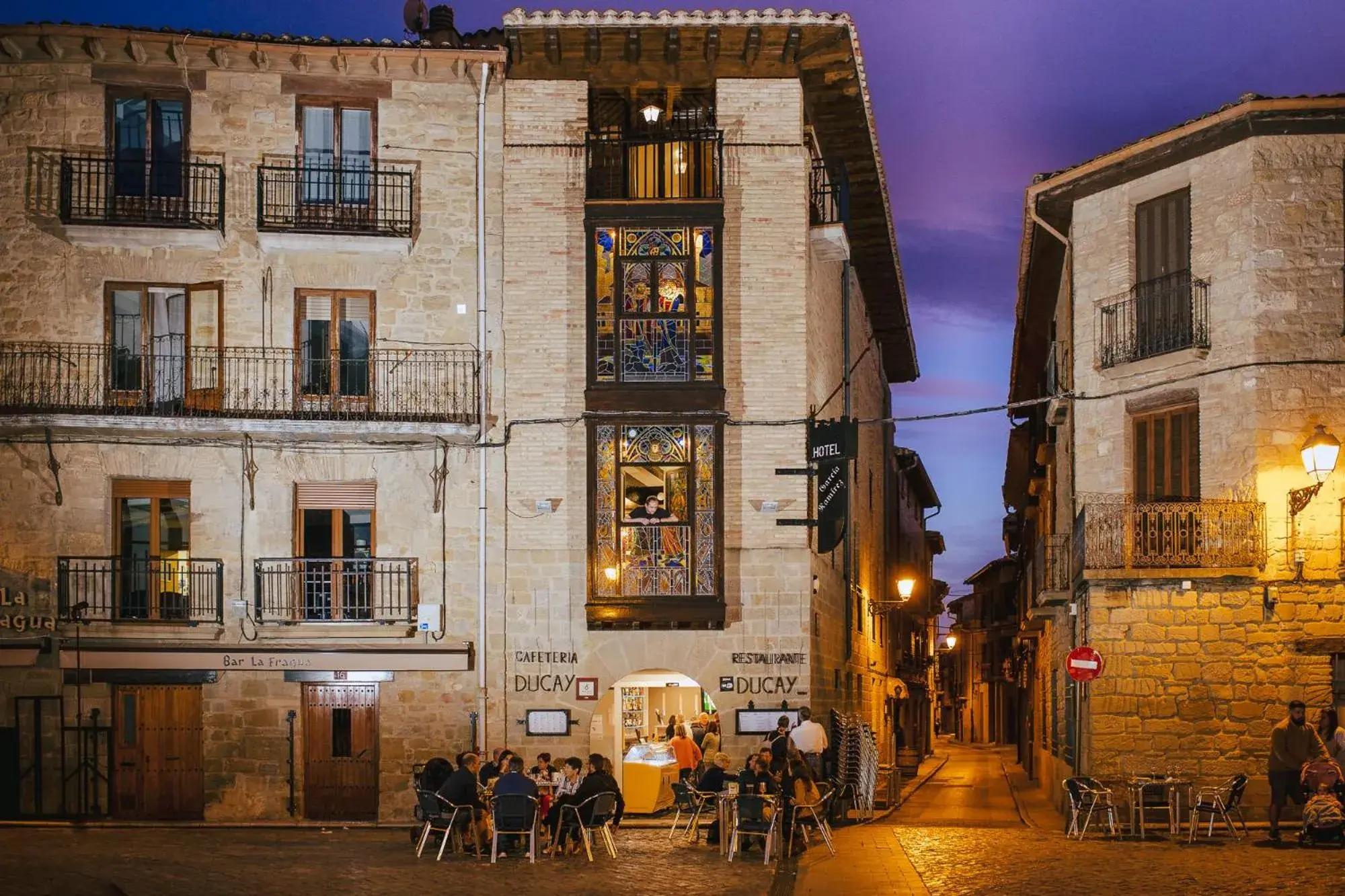 Twin Room - single occupancy in Hotel&Bar Ducay Twin Room - single occupancy in Hotel&Bar Ducay