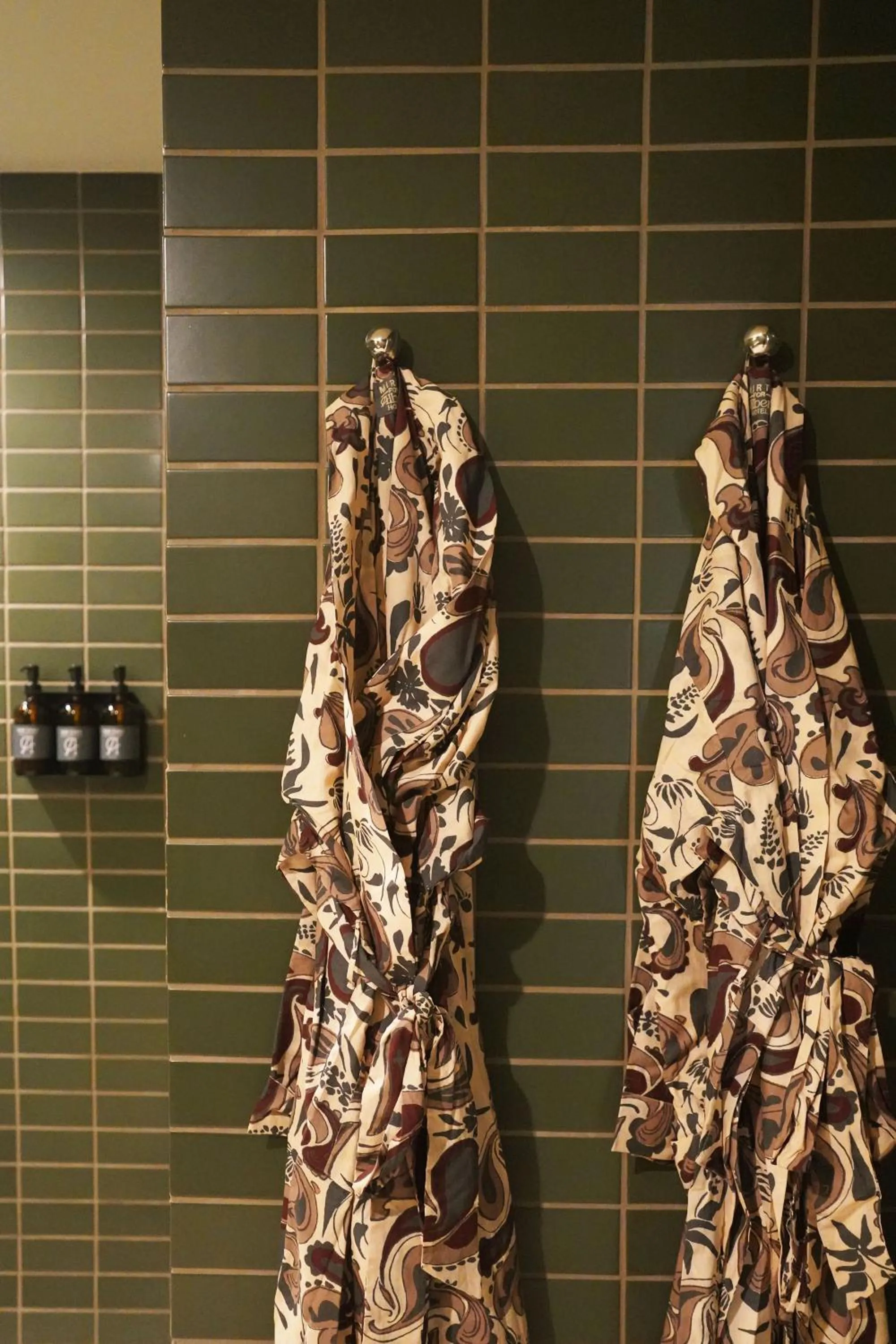 Bathroom in Albert Hotel