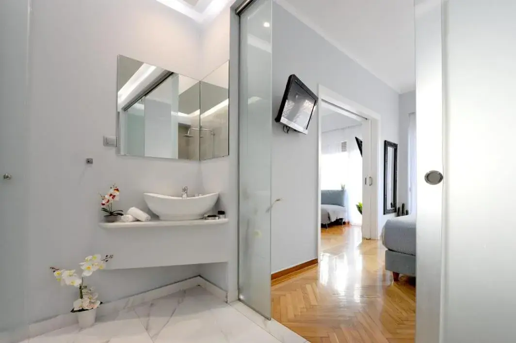 Deluxe Suite in My Athens House Deluxe Suite in My Athens House