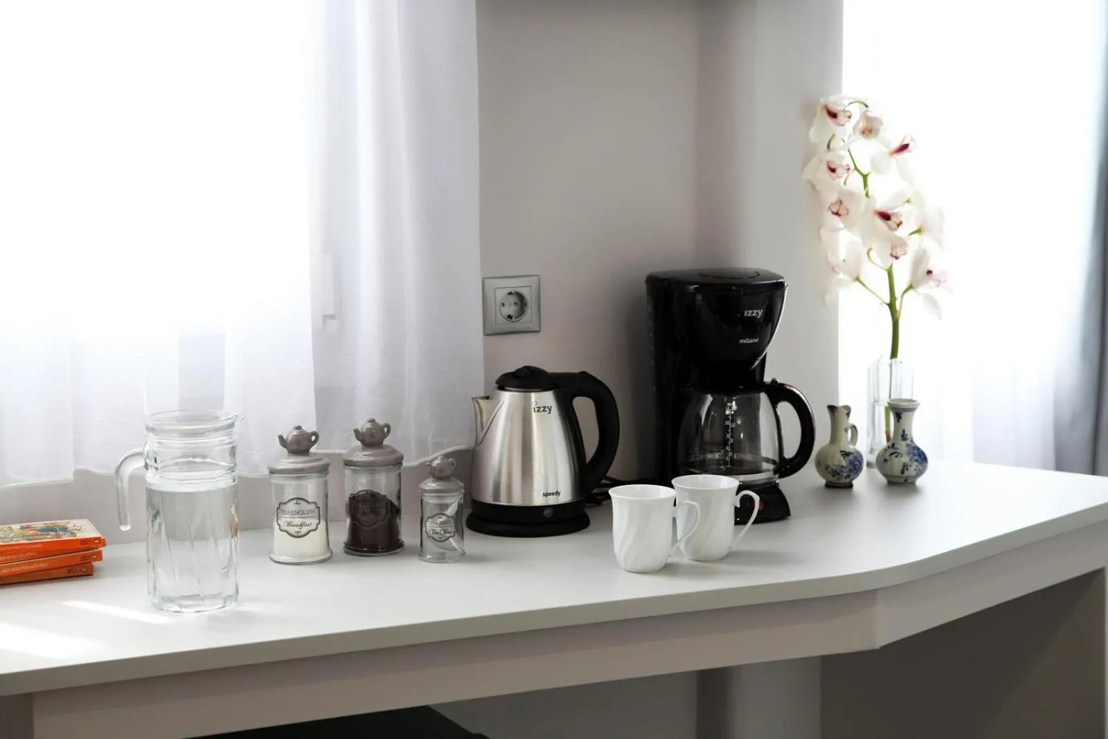 Coffee/tea facilities in My Athens House
