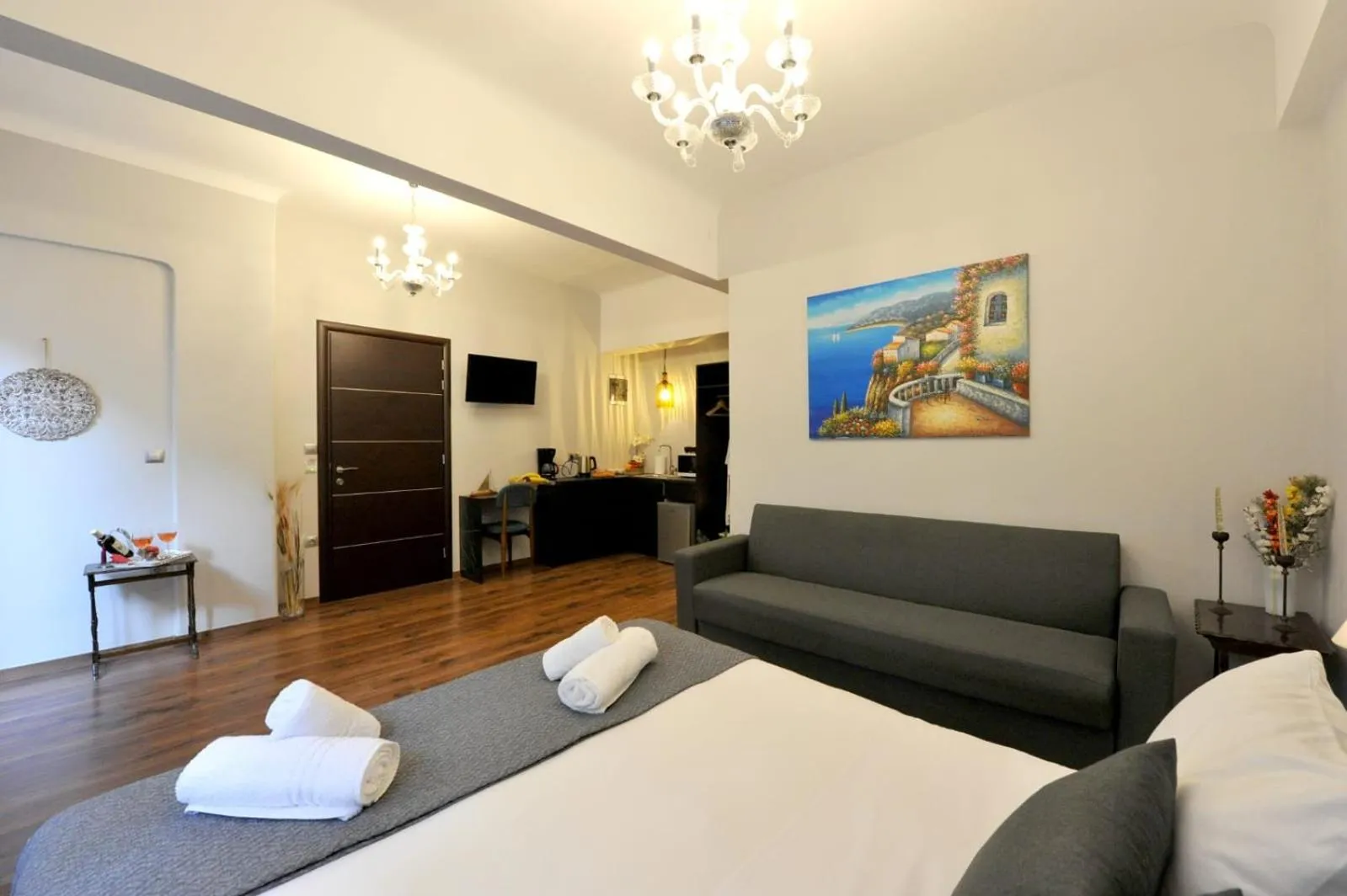 Communal lounge/ TV room in My Athens House