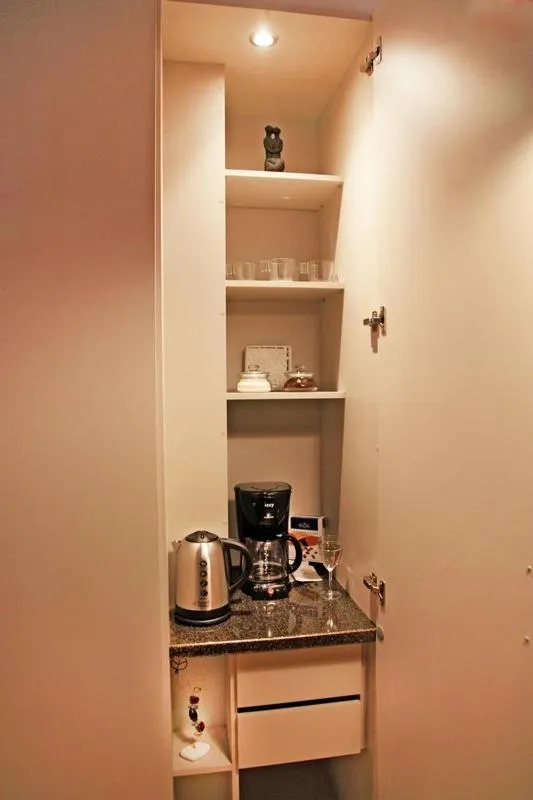 Coffee/tea facilities in My Athens House