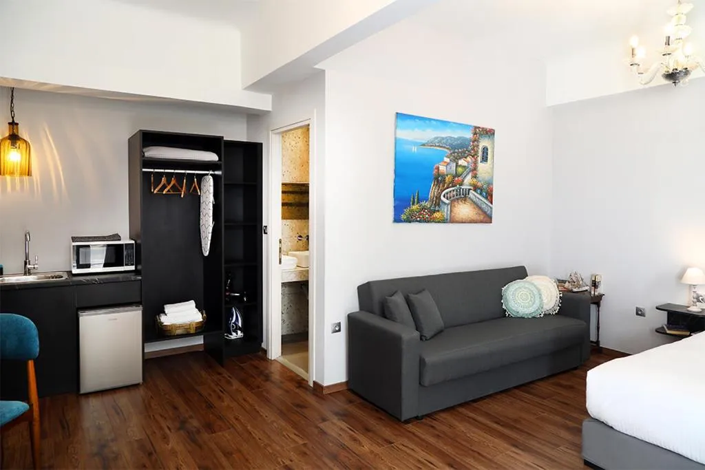 Photo of the whole room in My Athens House