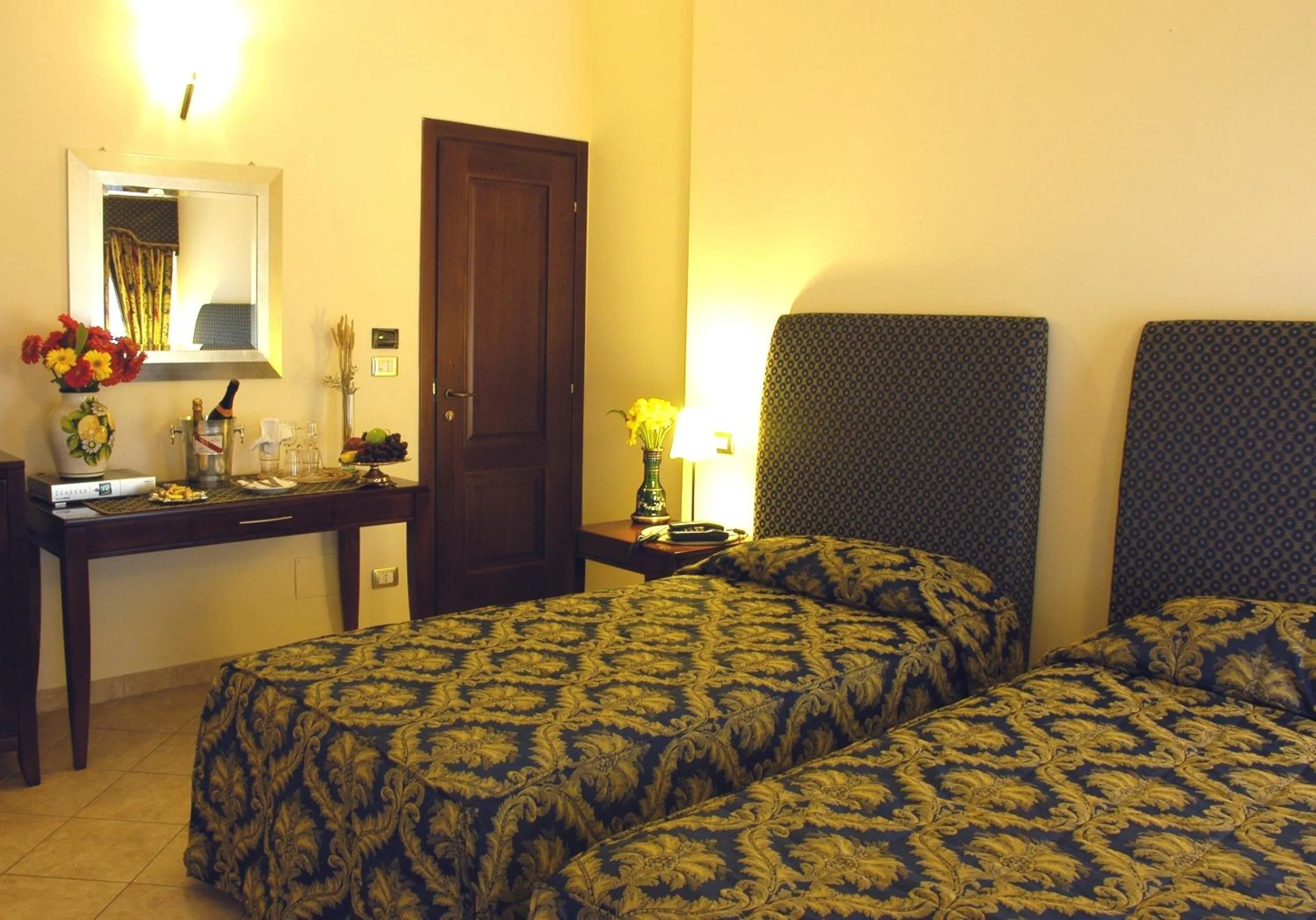 Photo of the whole room, Bed in Hotel e trattoria San Giorgio
