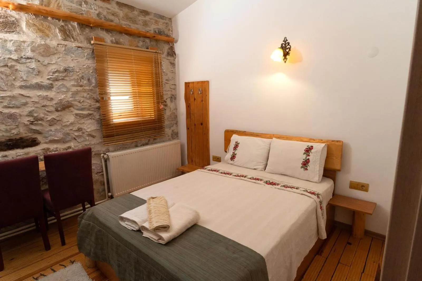 Photo of the whole room in Mogla Tashan Hotel