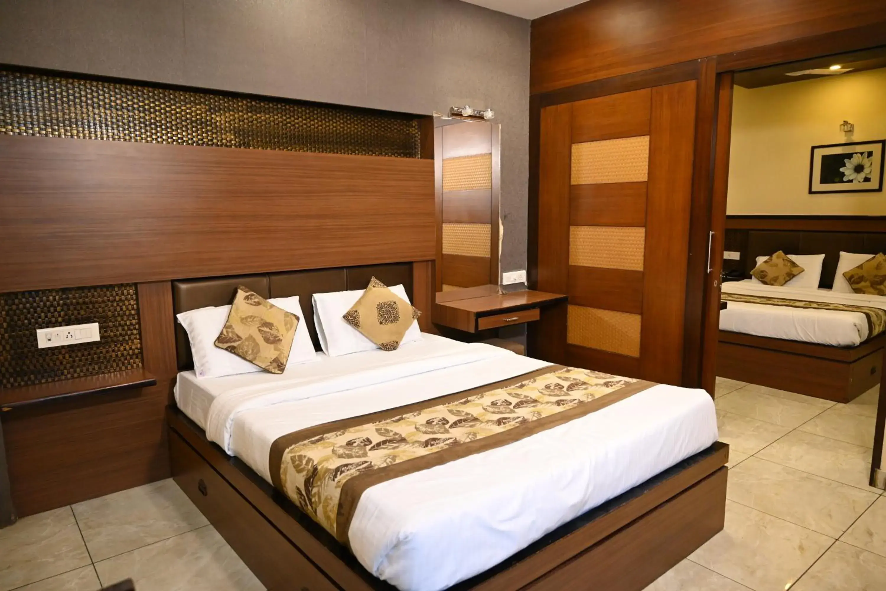 Photo of the whole room, Bed in Hotel Plaza Inn, Ajmer Photo of the whole room, Bed in Hotel Plaza Inn, Ajmer