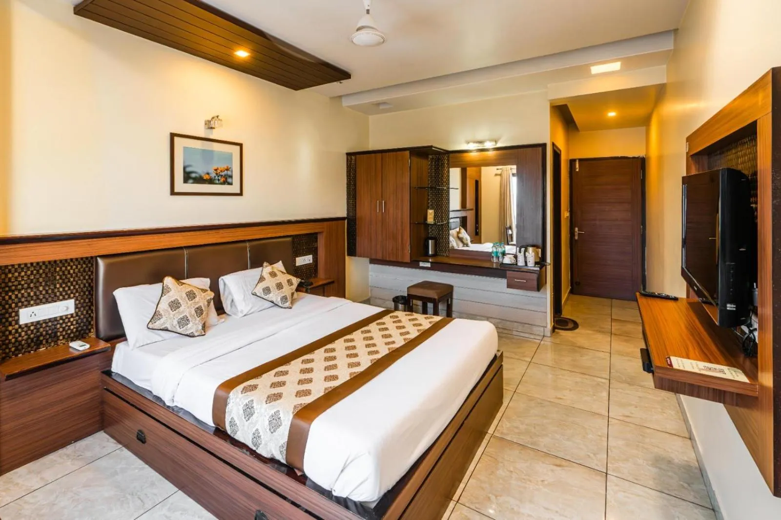 Bed in Hotel Plaza Inn, Ajmer