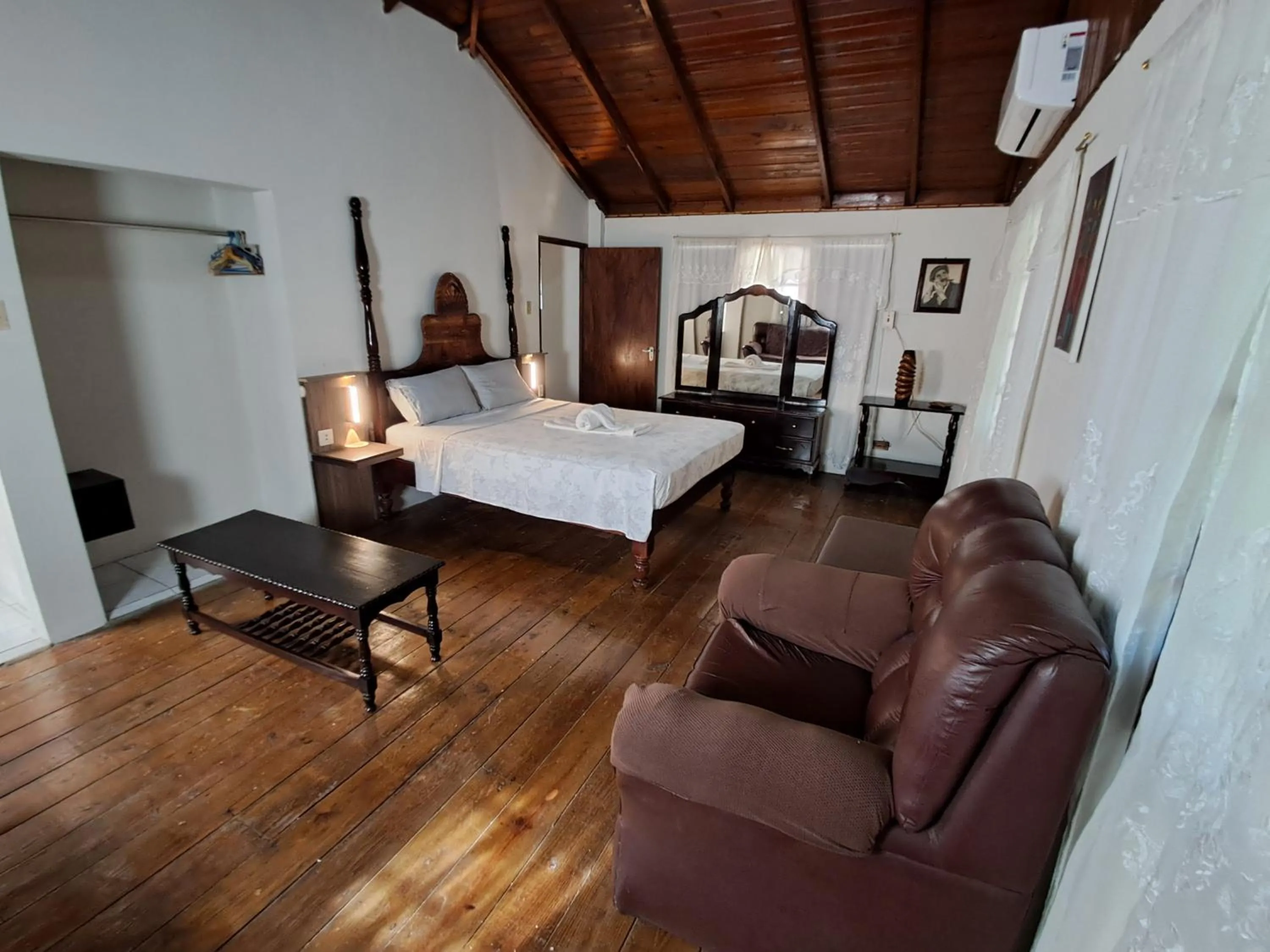 Bed in Barry's Rooms Negril