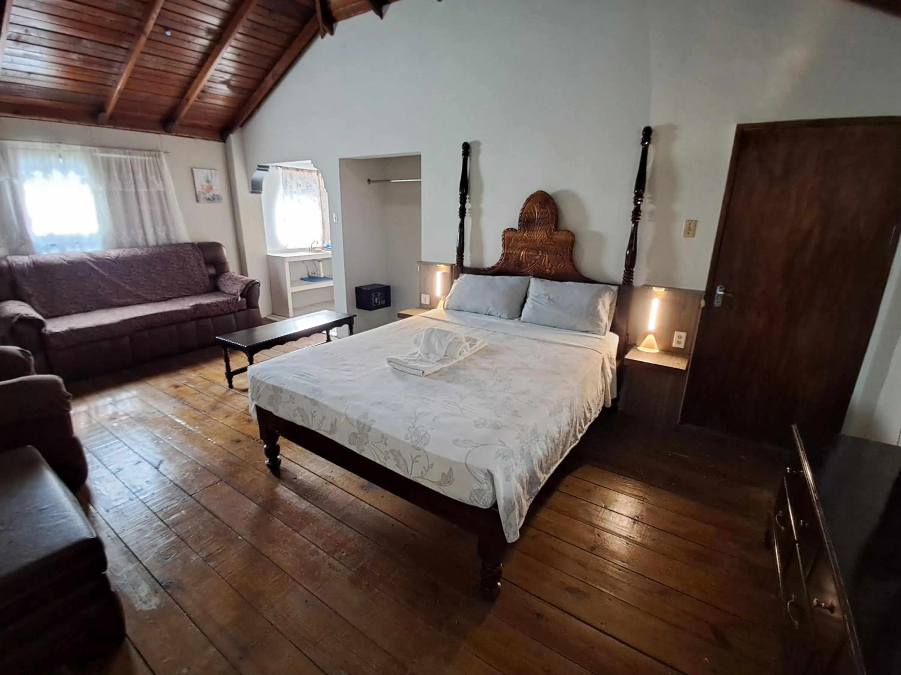 Bed in Barry's Rooms Negril