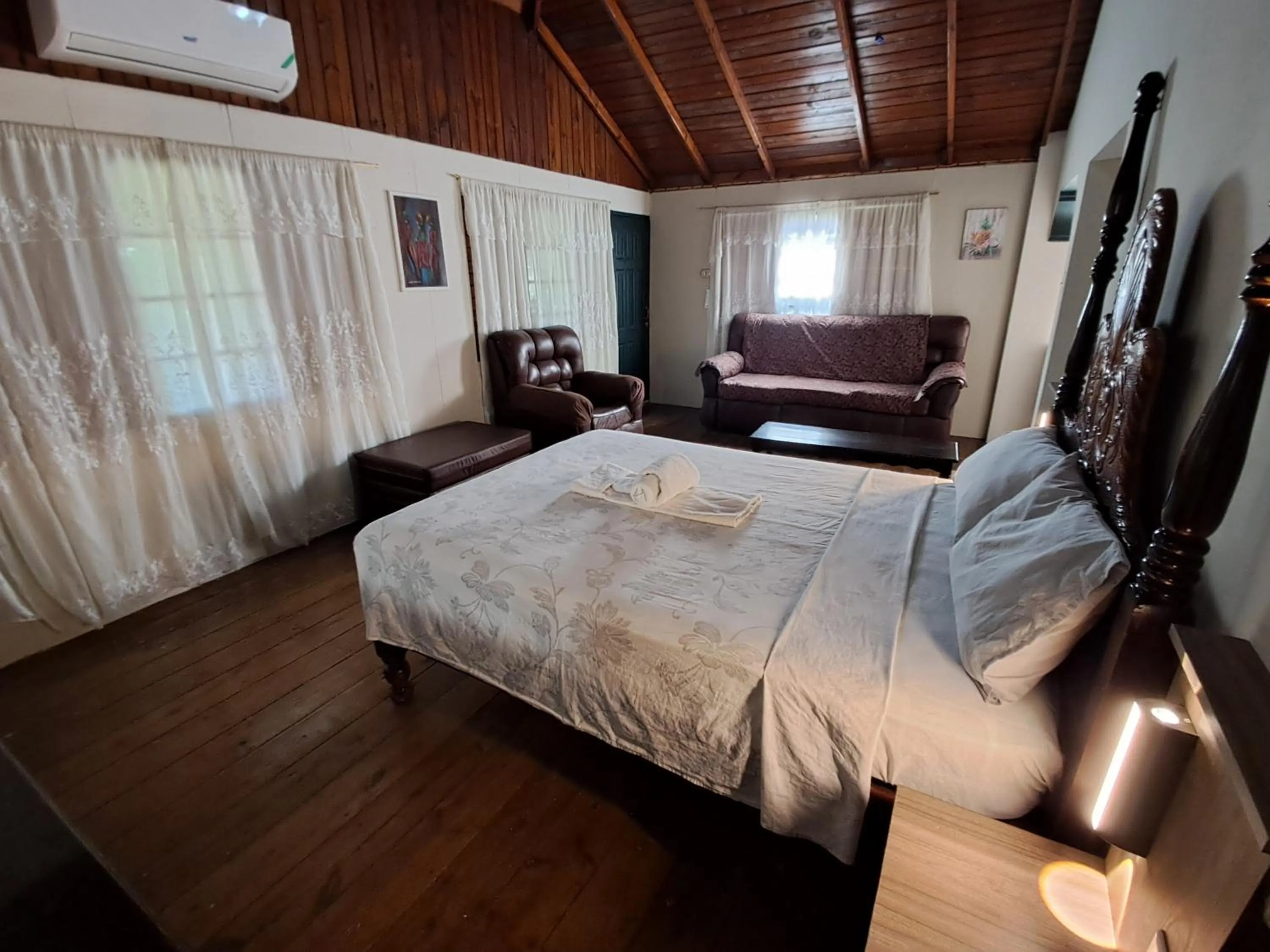 Bed in Barry's Rooms Negril
