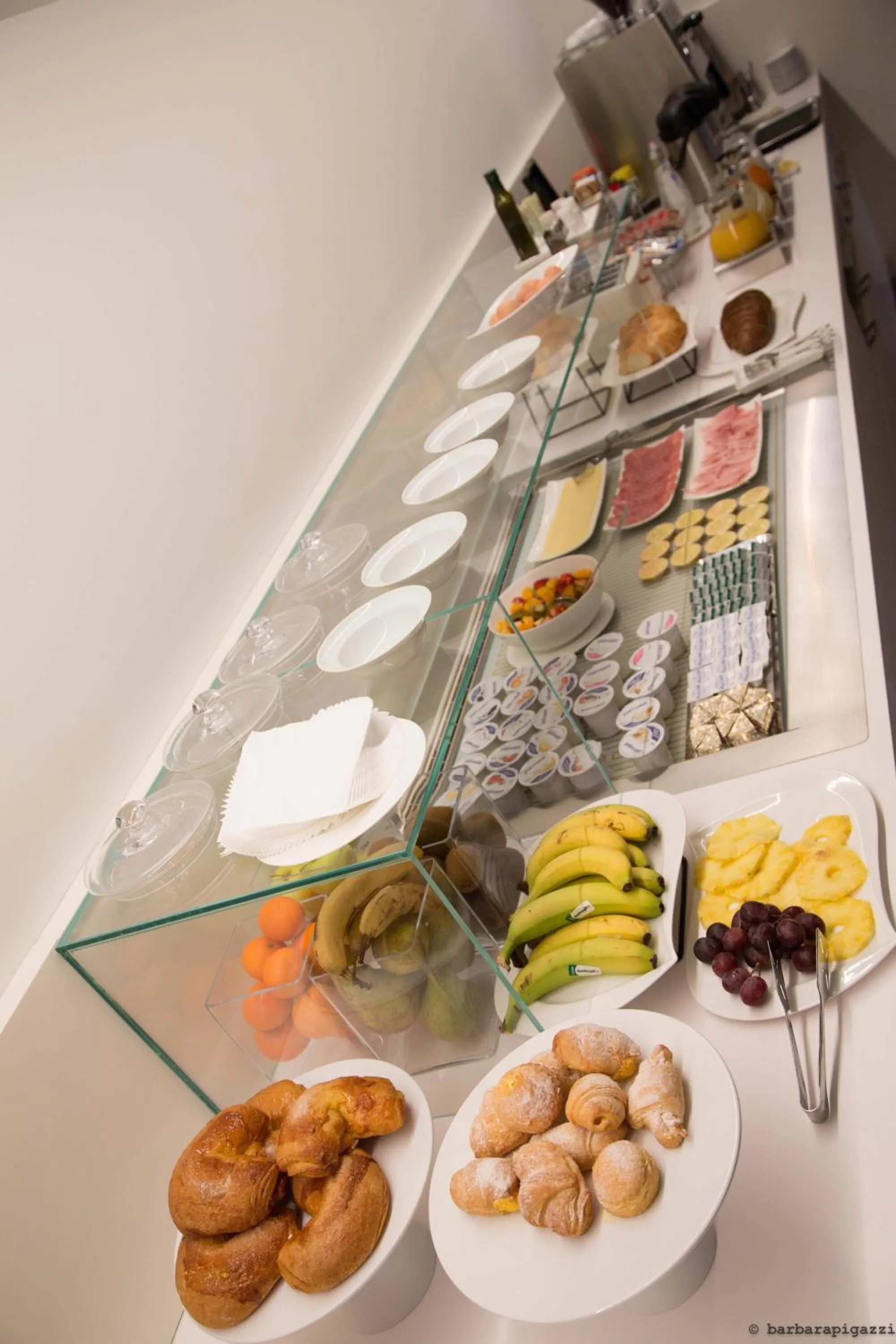 Food and drinks in Point Hotel