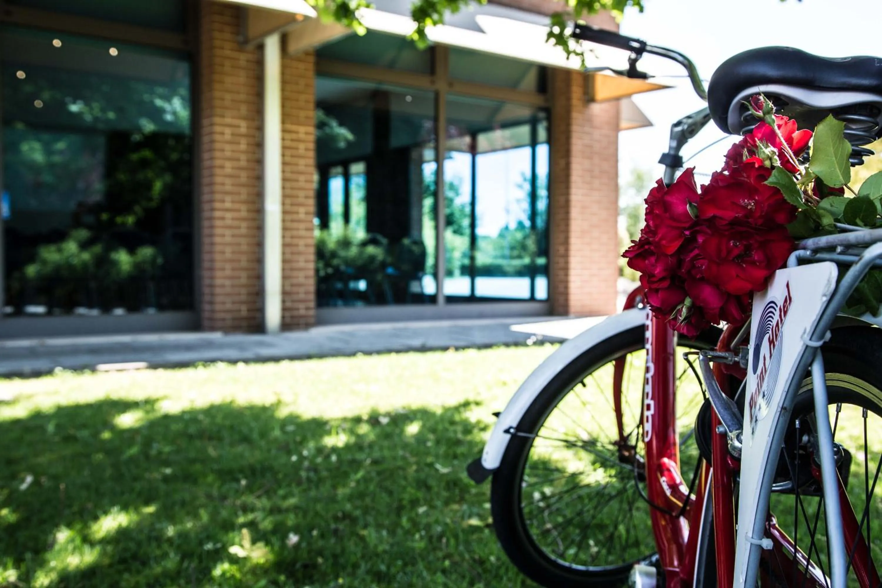 Facade/entrance in Point Hotel