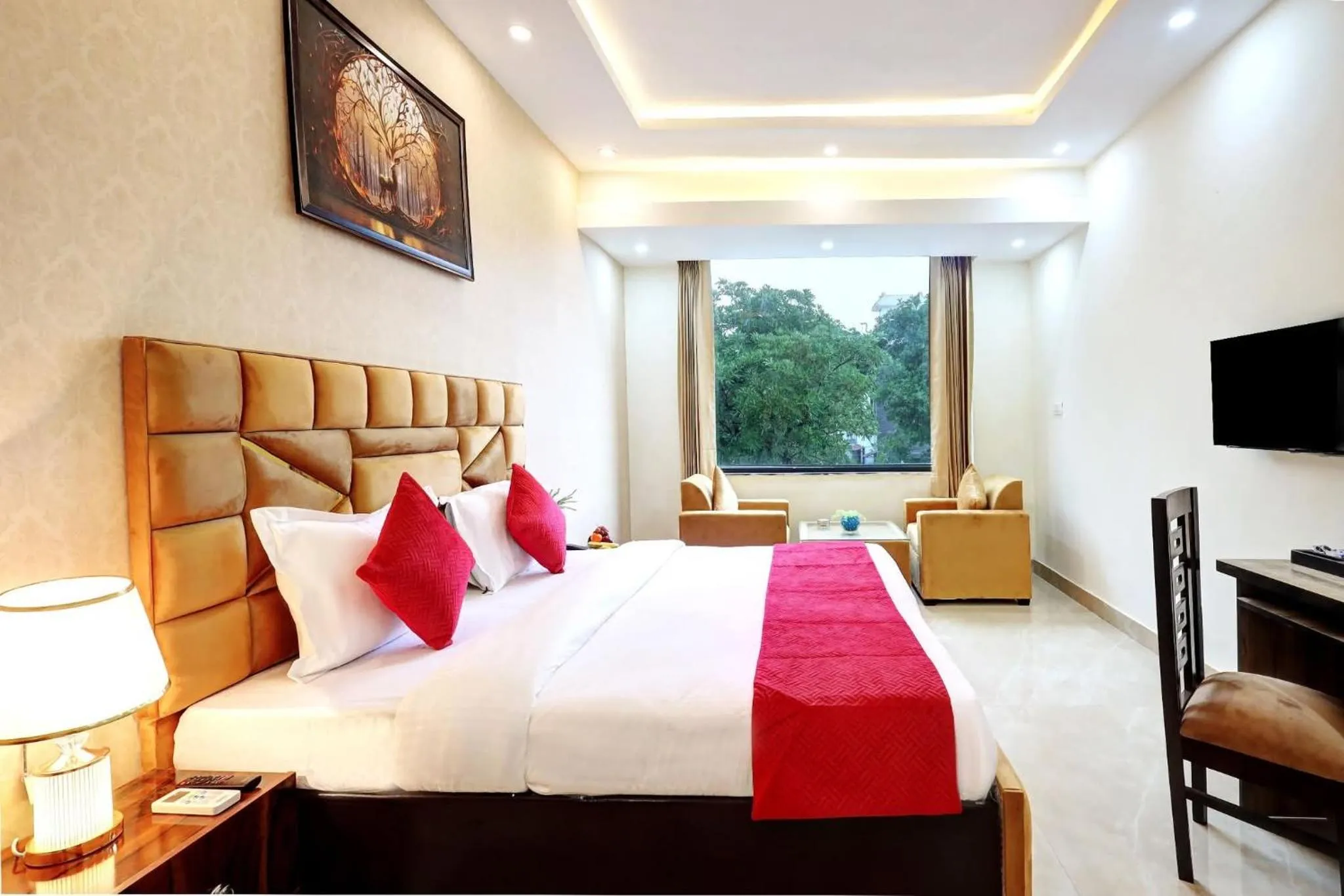 Bed in Hotel Golden Era-Near Shopprix Mall