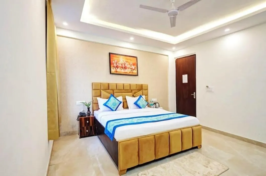 Bed in Hotel Golden Era-Near Shopprix Mall