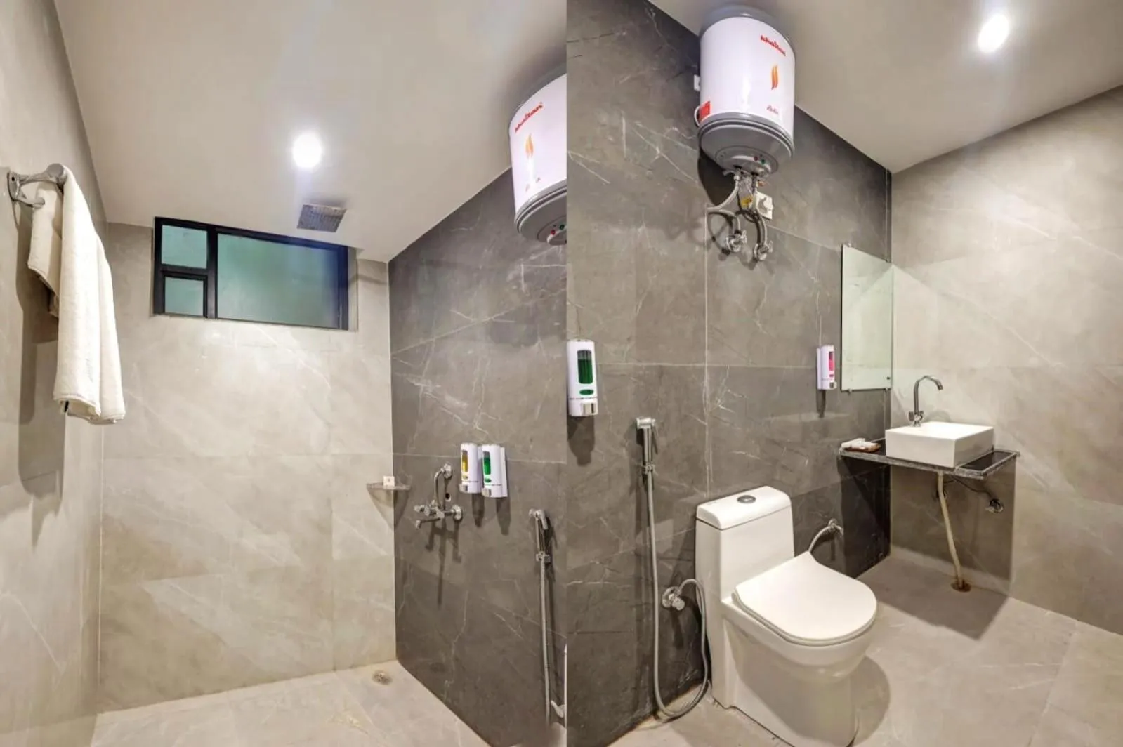 Shower in Hotel Golden Era-Near Shopprix Mall