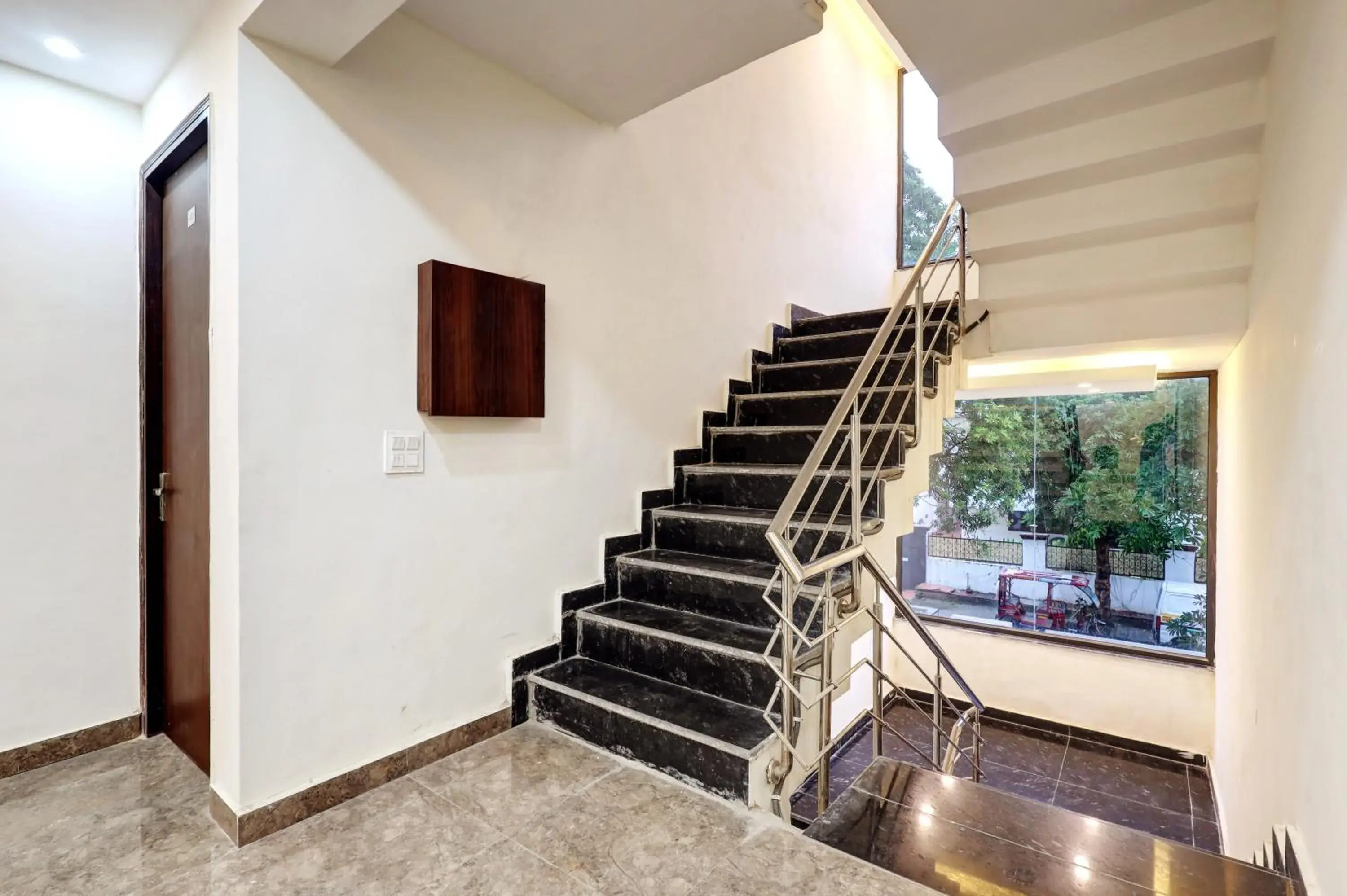 Lobby or reception in Hotel Golden Era-Near Shopprix Mall Lobby or reception in Hotel Golden Era-Near Shopprix Mall