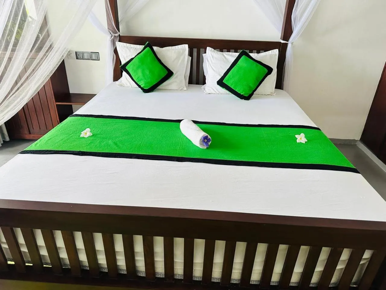 Lake Duwa Hotel