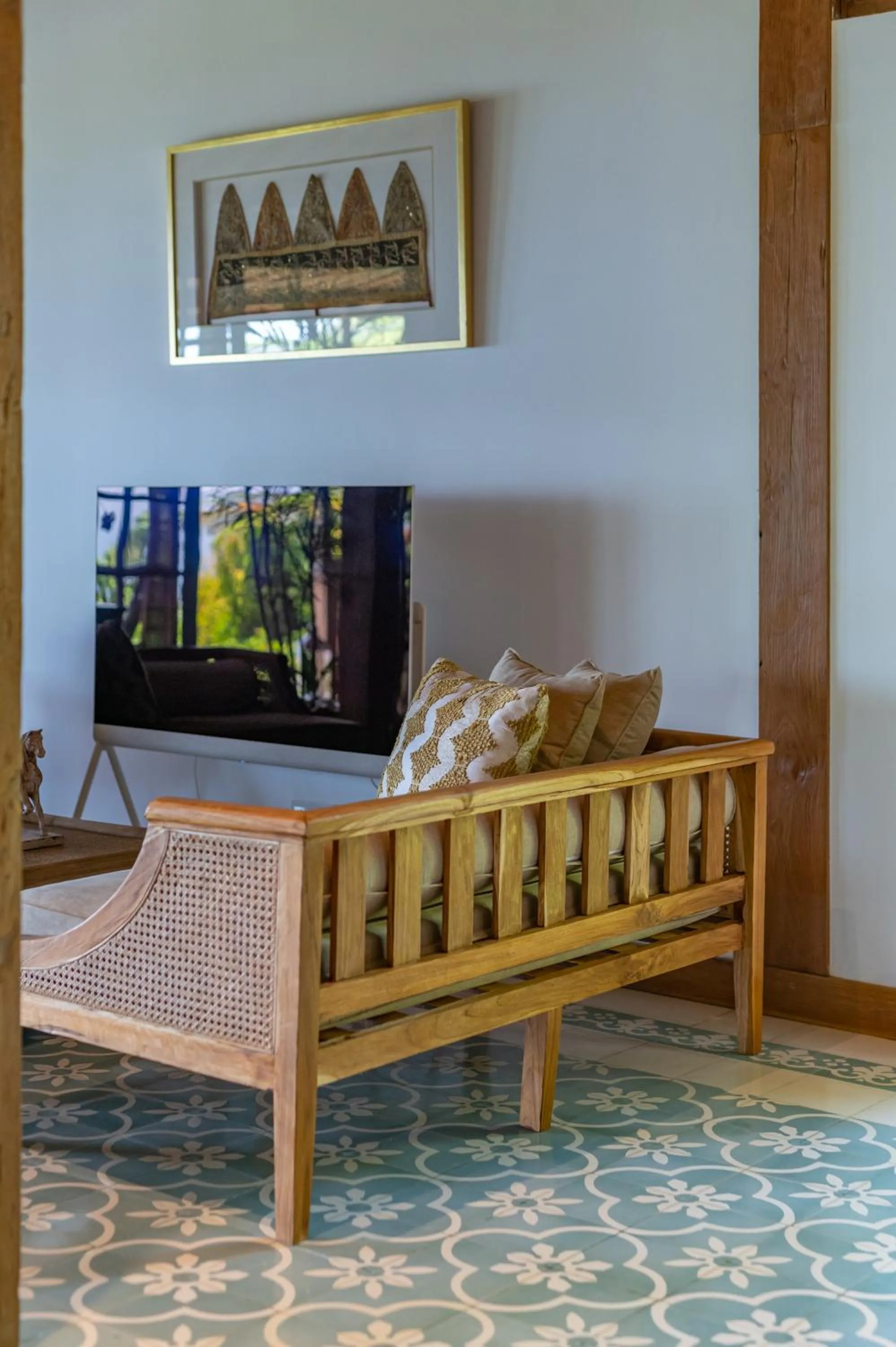 TV and multimedia in Umah Lusa