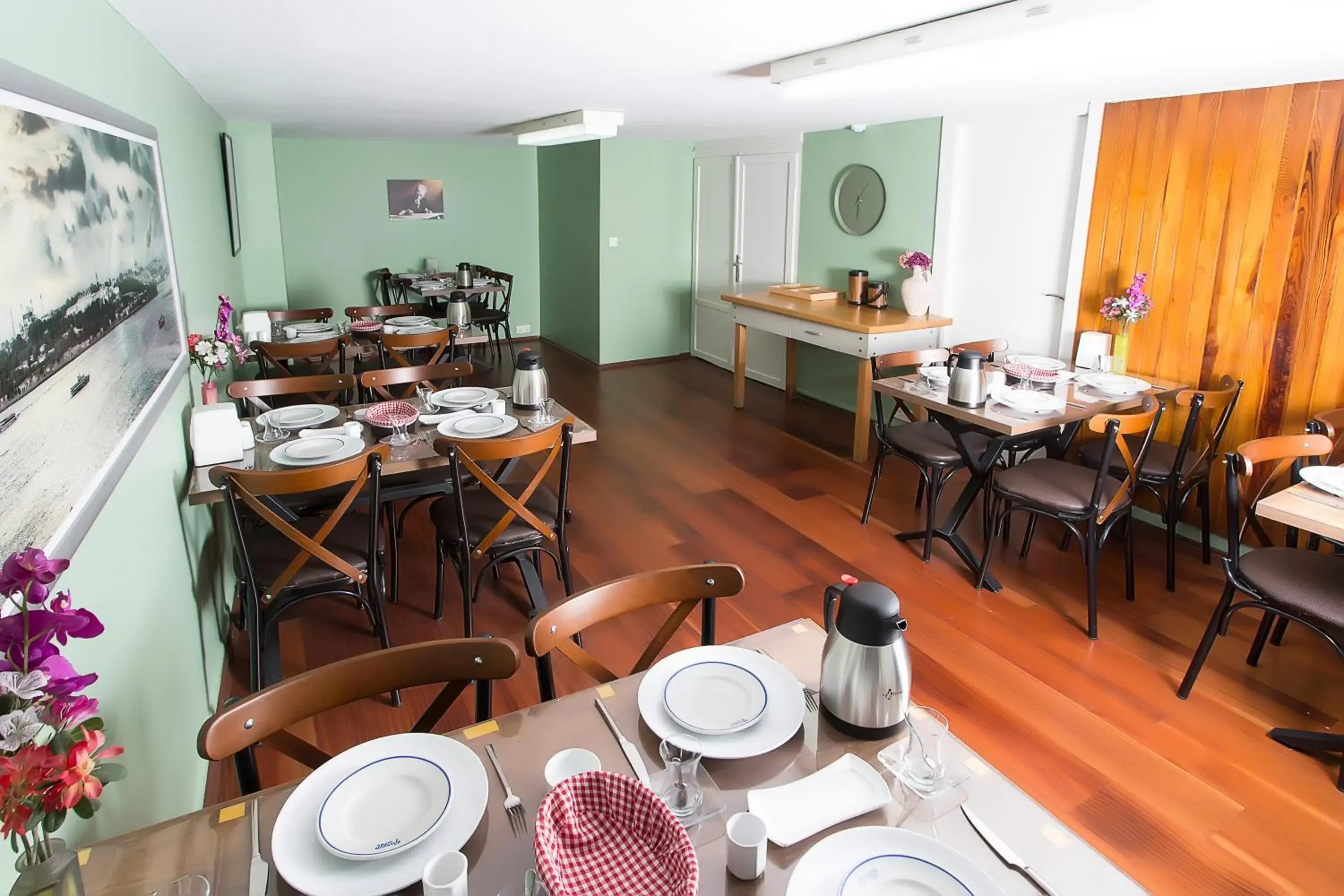 Restaurant/places to eat in Mini Harem Hotel Restaurant/places to eat in Mini Harem Hotel