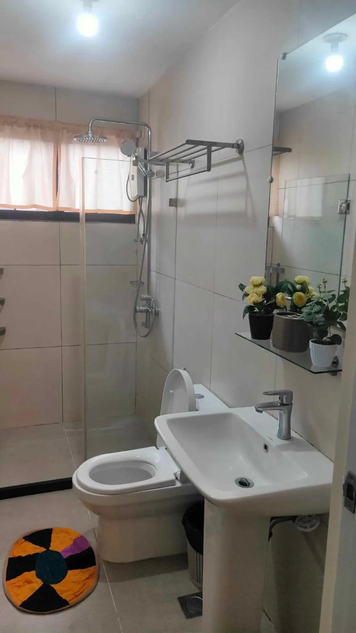 Toilet in Cedar Peak Baguio Staycation