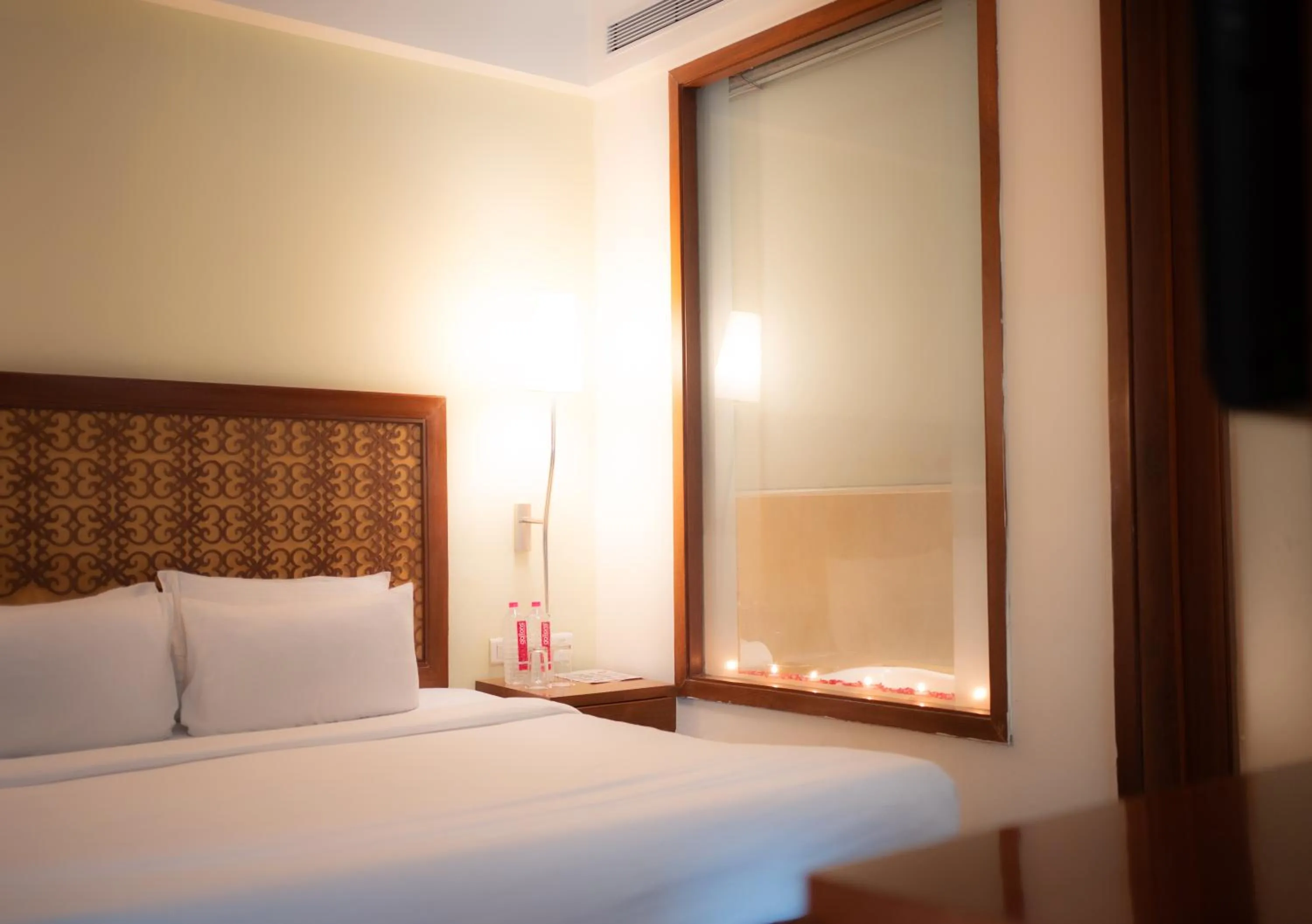 Bed in The Sky Imperial, Jaipur