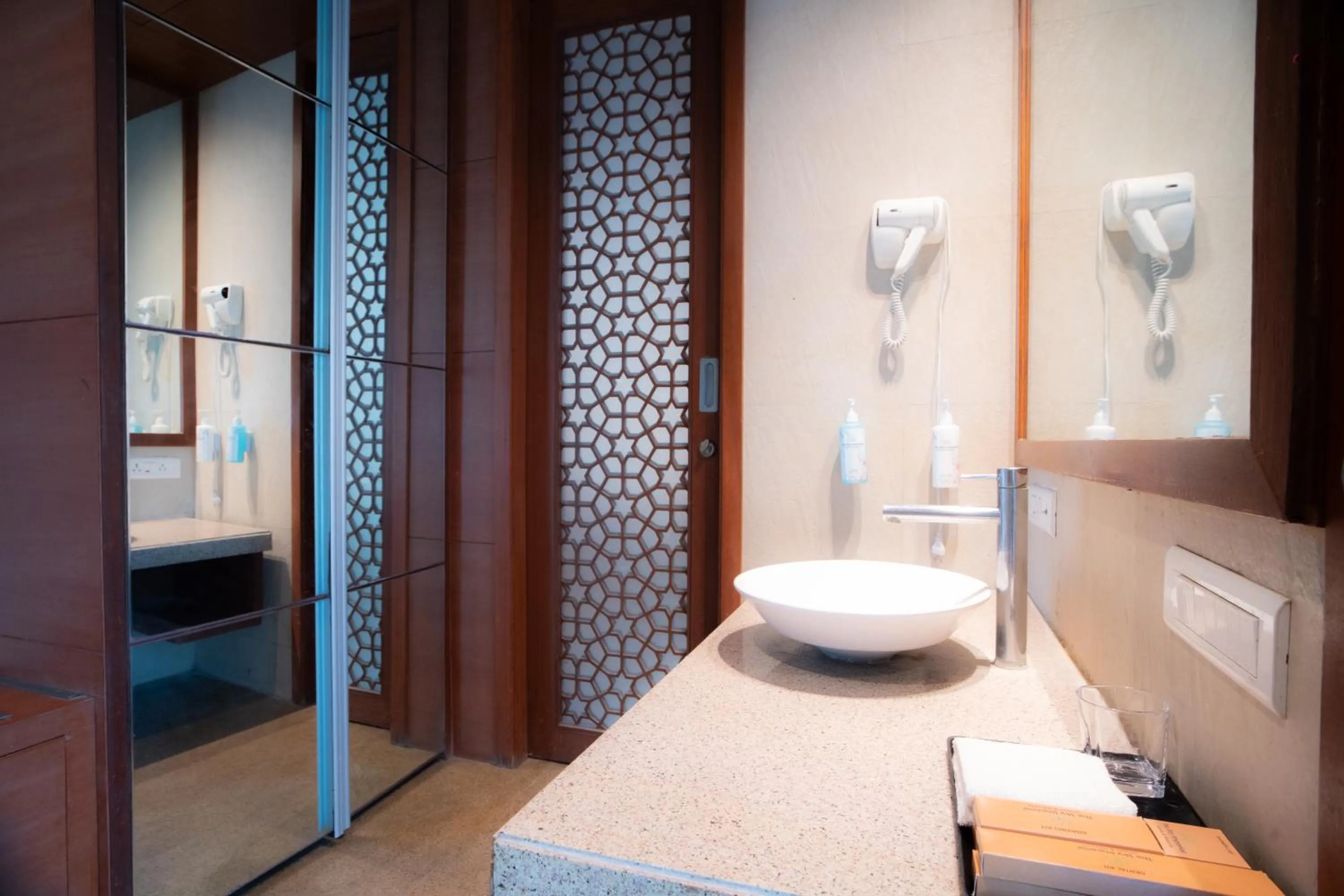 Bathroom, Bed in The Sky Imperial, Jaipur