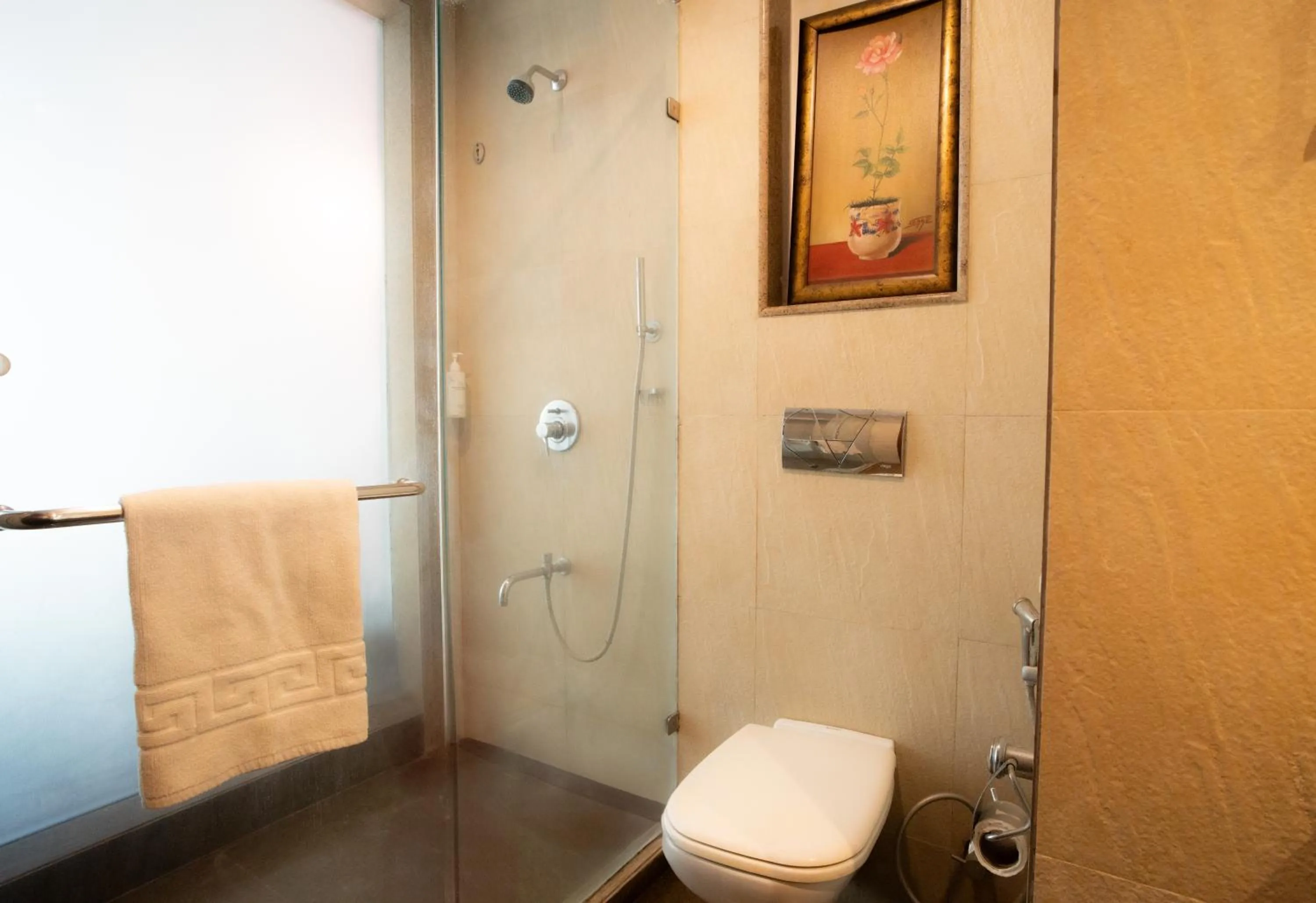 Bathroom in The Sky Imperial, Jaipur