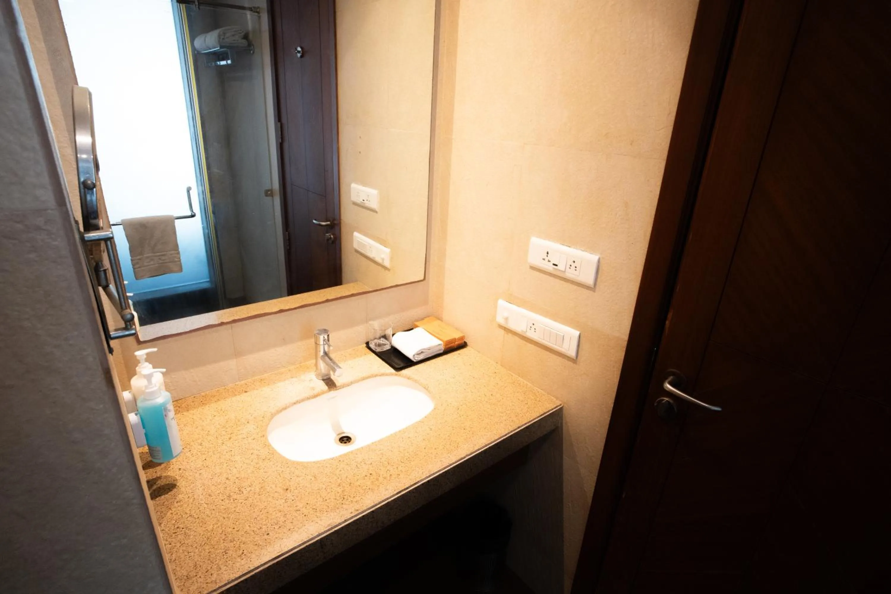 Bathroom in The Sky Imperial, Jaipur