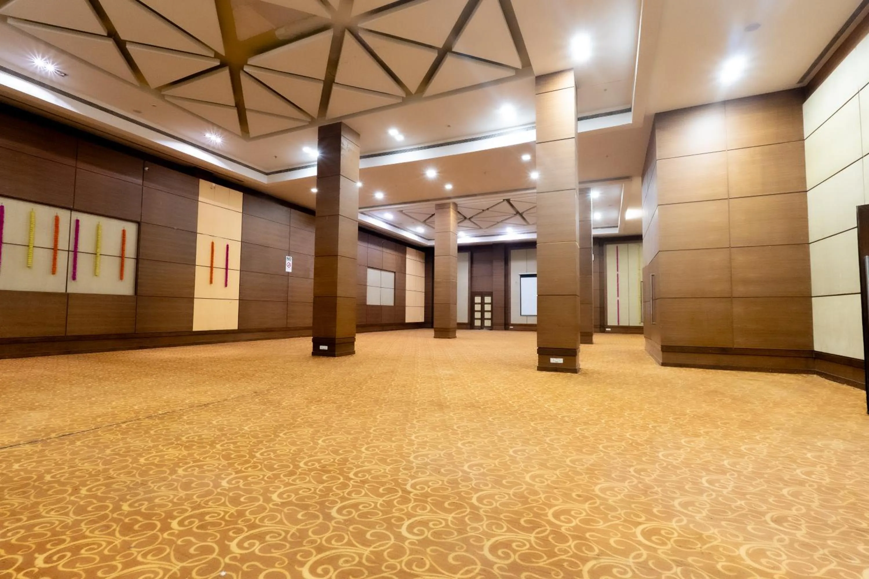 Banquet/Function facilities in The Sky Imperial, Jaipur