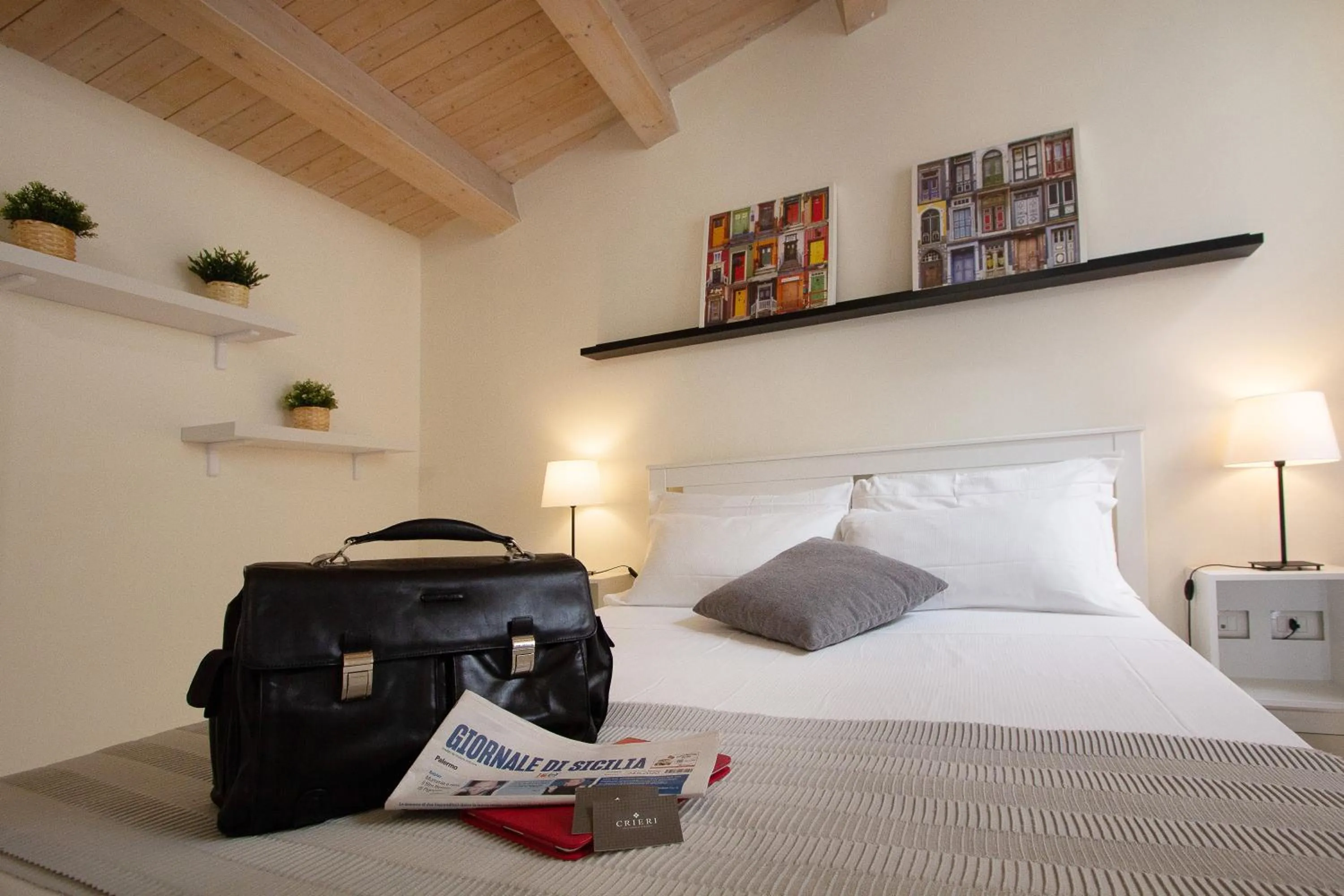 TV and multimedia, Bed in Stesicoro Exclusive House
