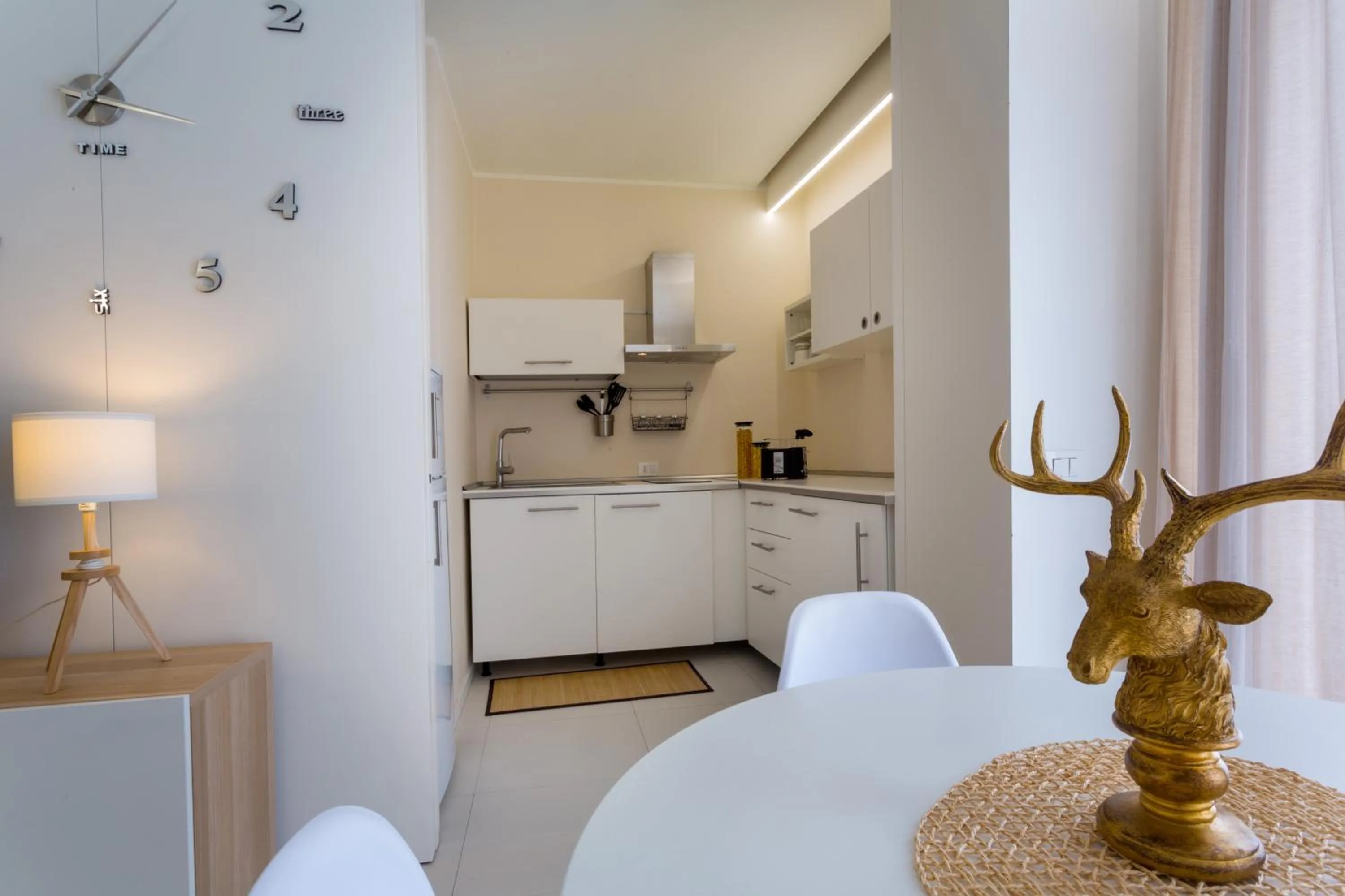 Kitchen or kitchenette, Bed in Stesicoro Exclusive House