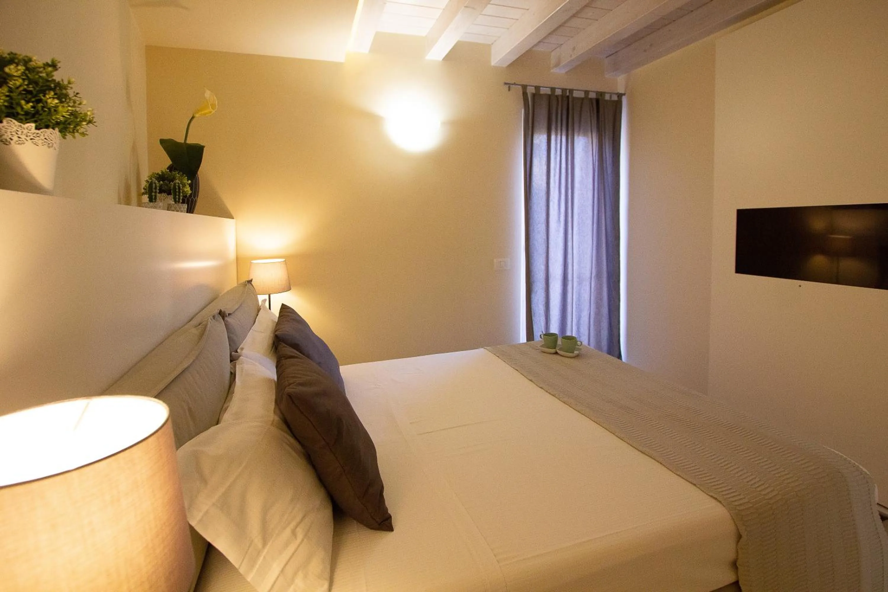 TV and multimedia, Bed in Stesicoro Exclusive House