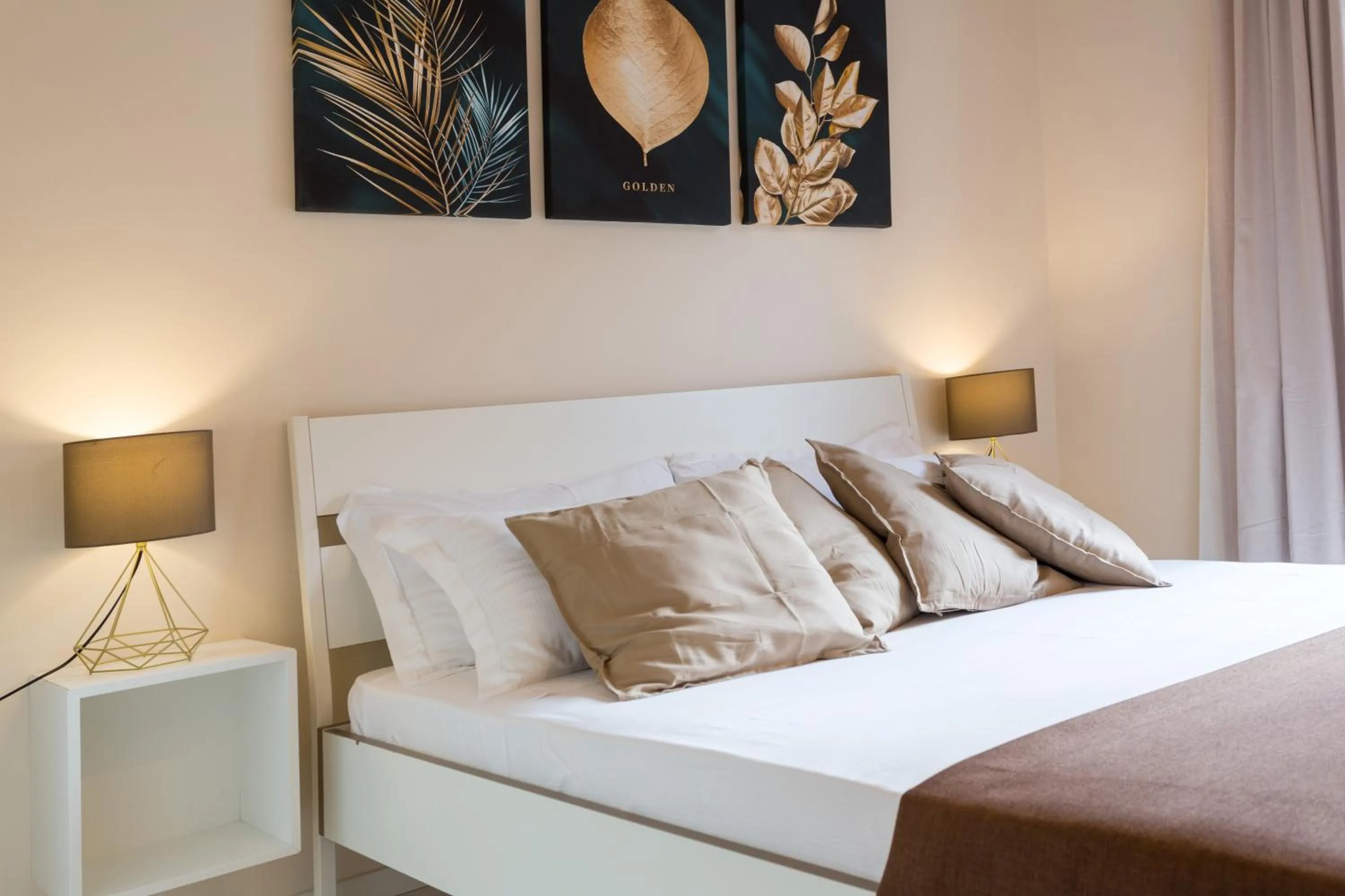 Decorative detail, Bed in Stesicoro Exclusive House