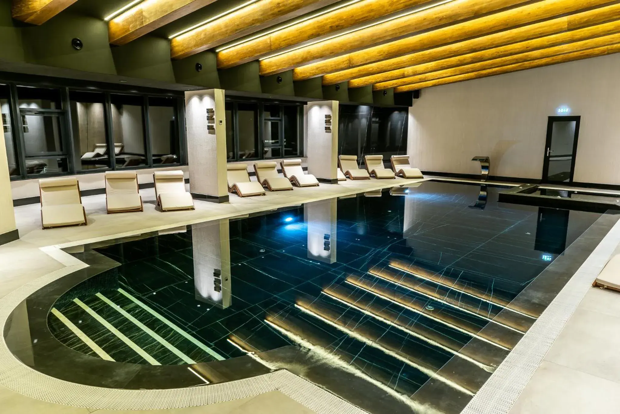 Hotel Roman Maramures - Ski & Spa Resort Hotel Roman Maramures - Ski & Spa Resort