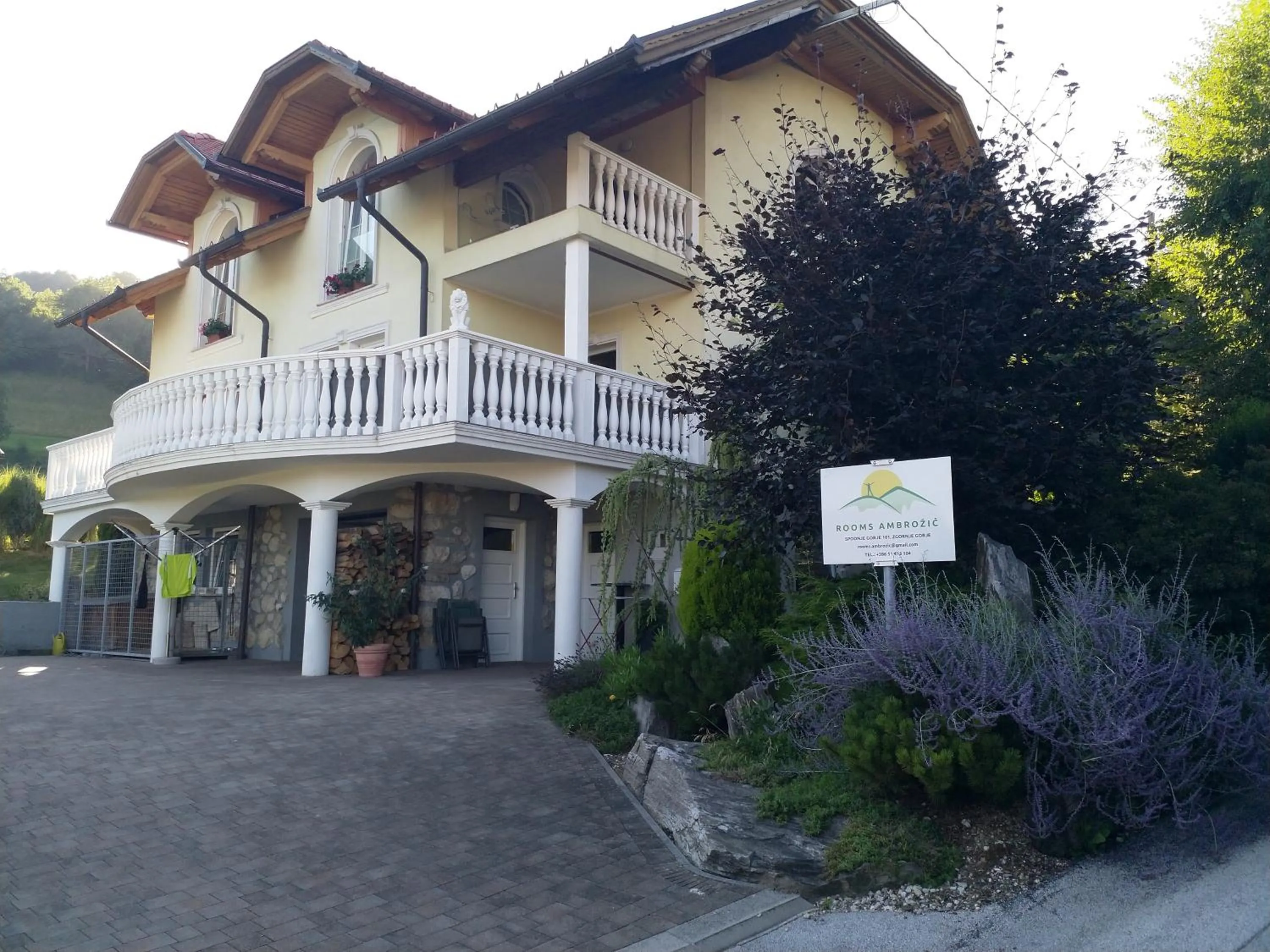 Property building in Rooms Ambrožič