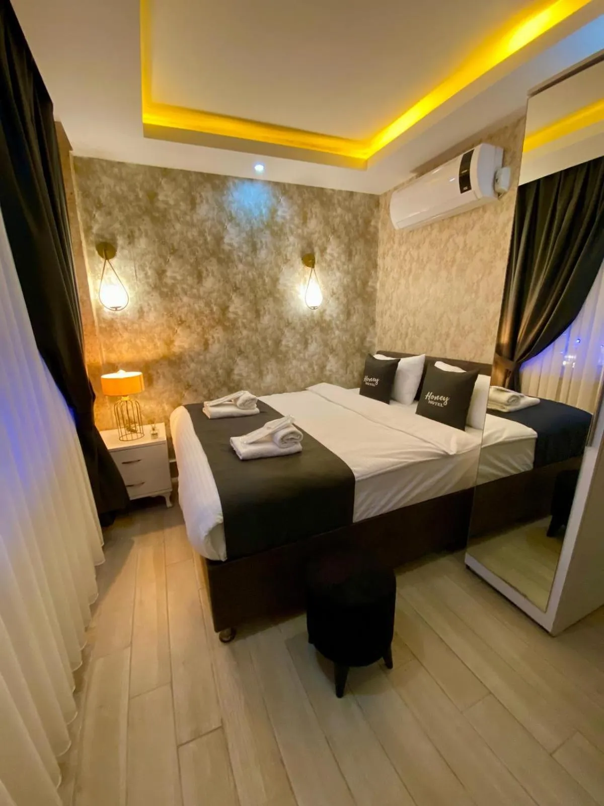 Bed in Honey Hotel