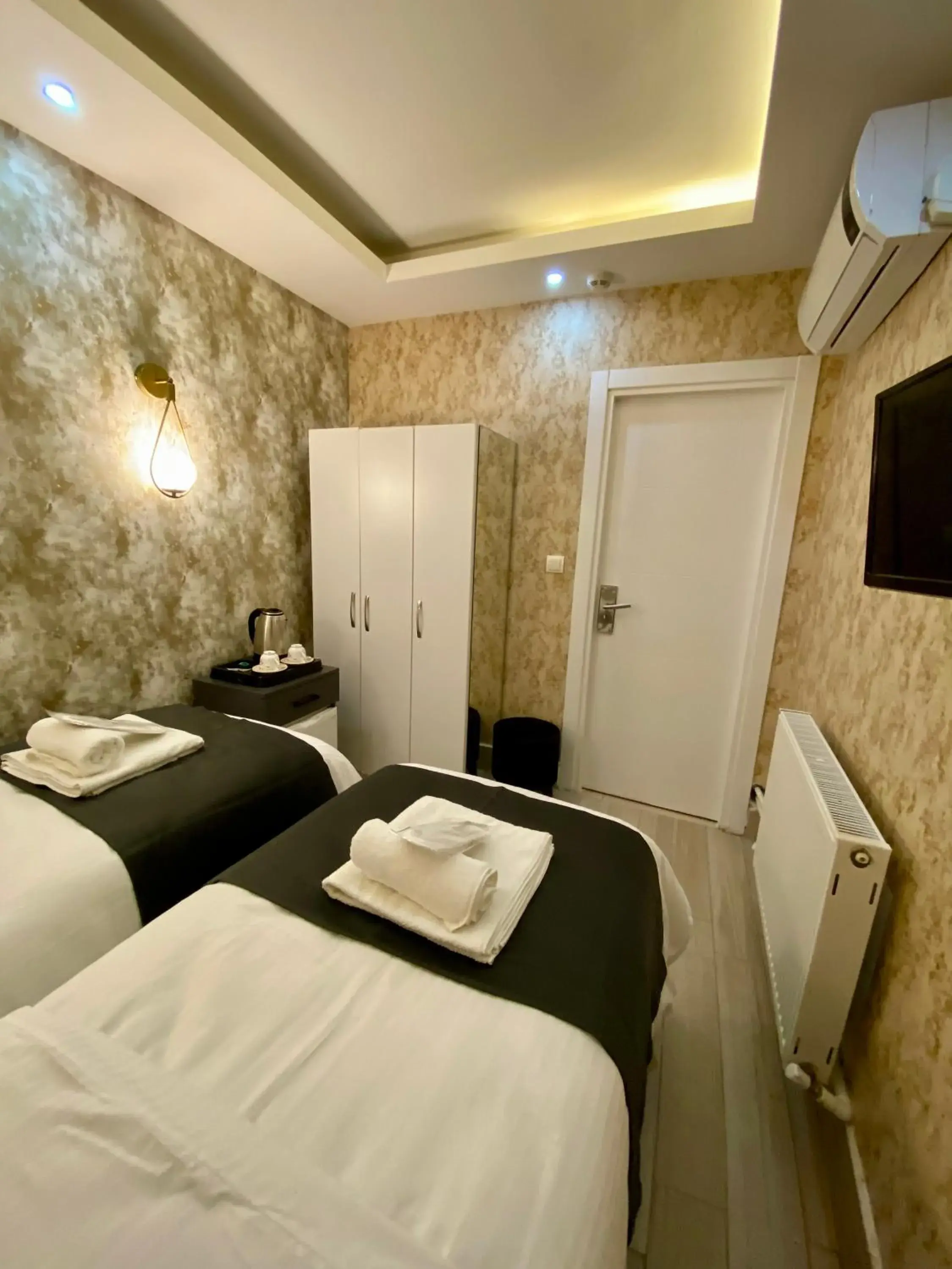 Standard Twin Room - single occupancy in Honey Hotel Standard Twin Room - single occupancy in Honey Hotel